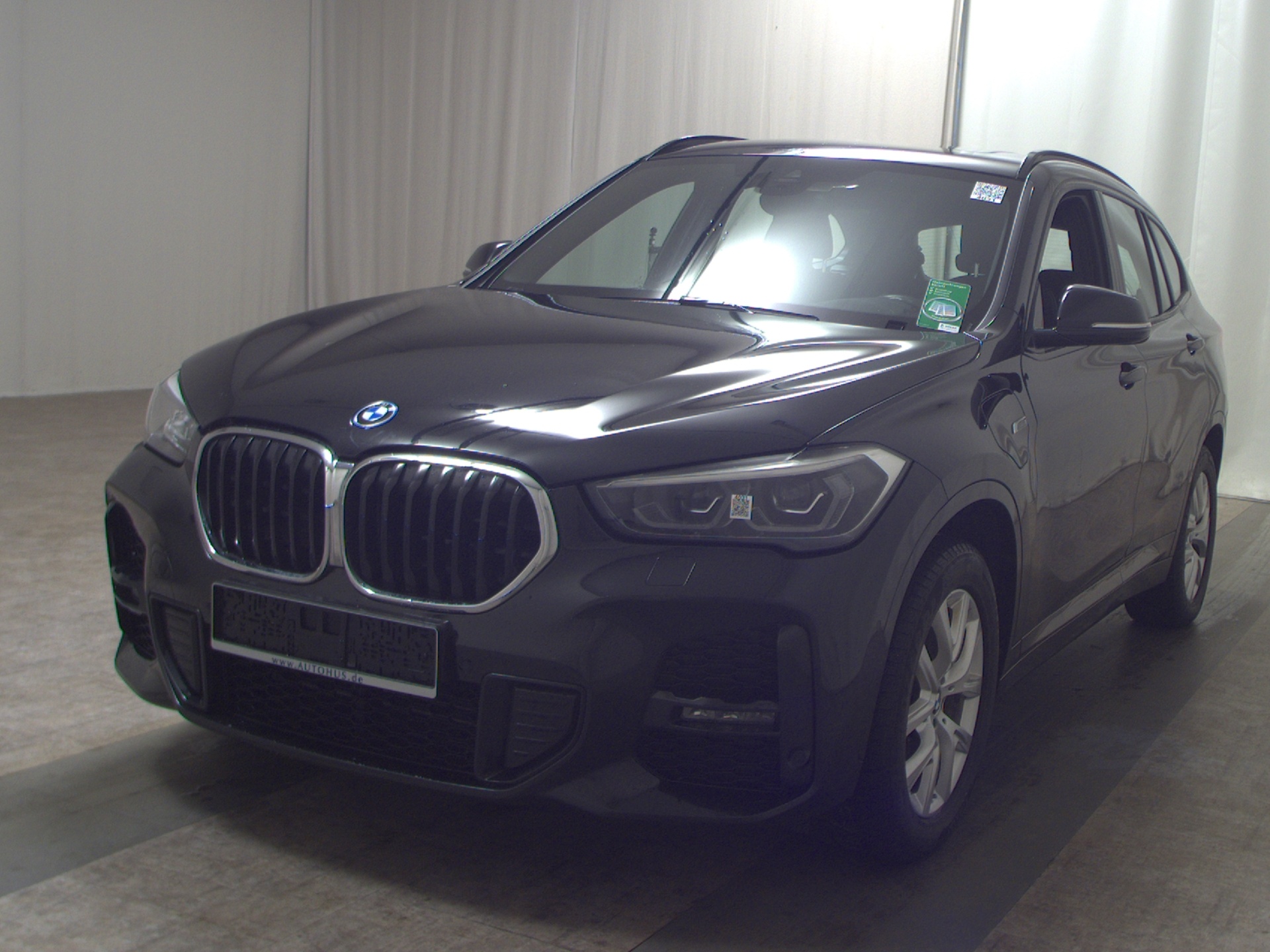 BMW X1 xDrive25e M-Sport Navi LED HuD Pano HiFi 2