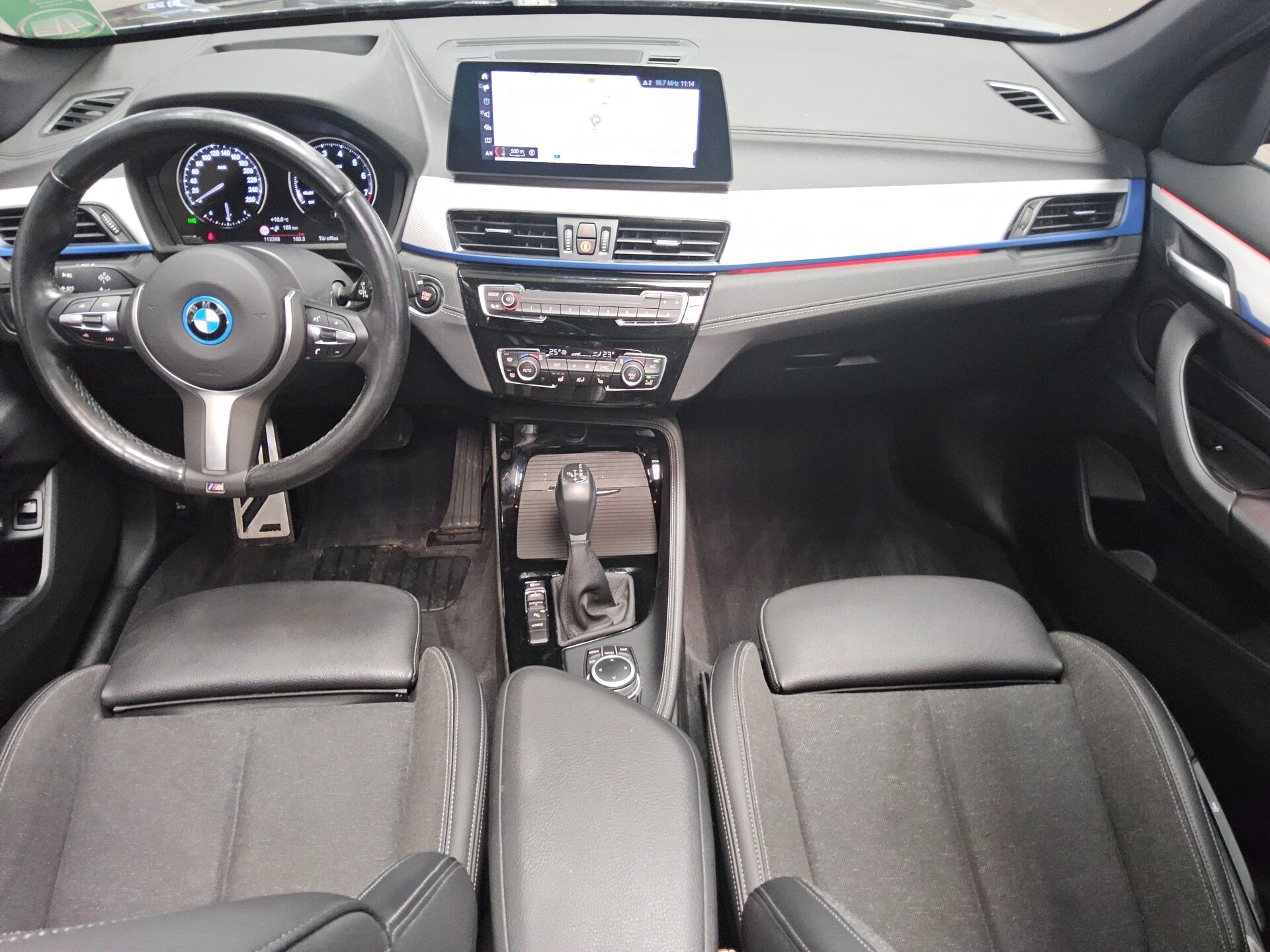BMW X1 xDrive25e M-Sport Navi LED HuD Pano HiFi 5