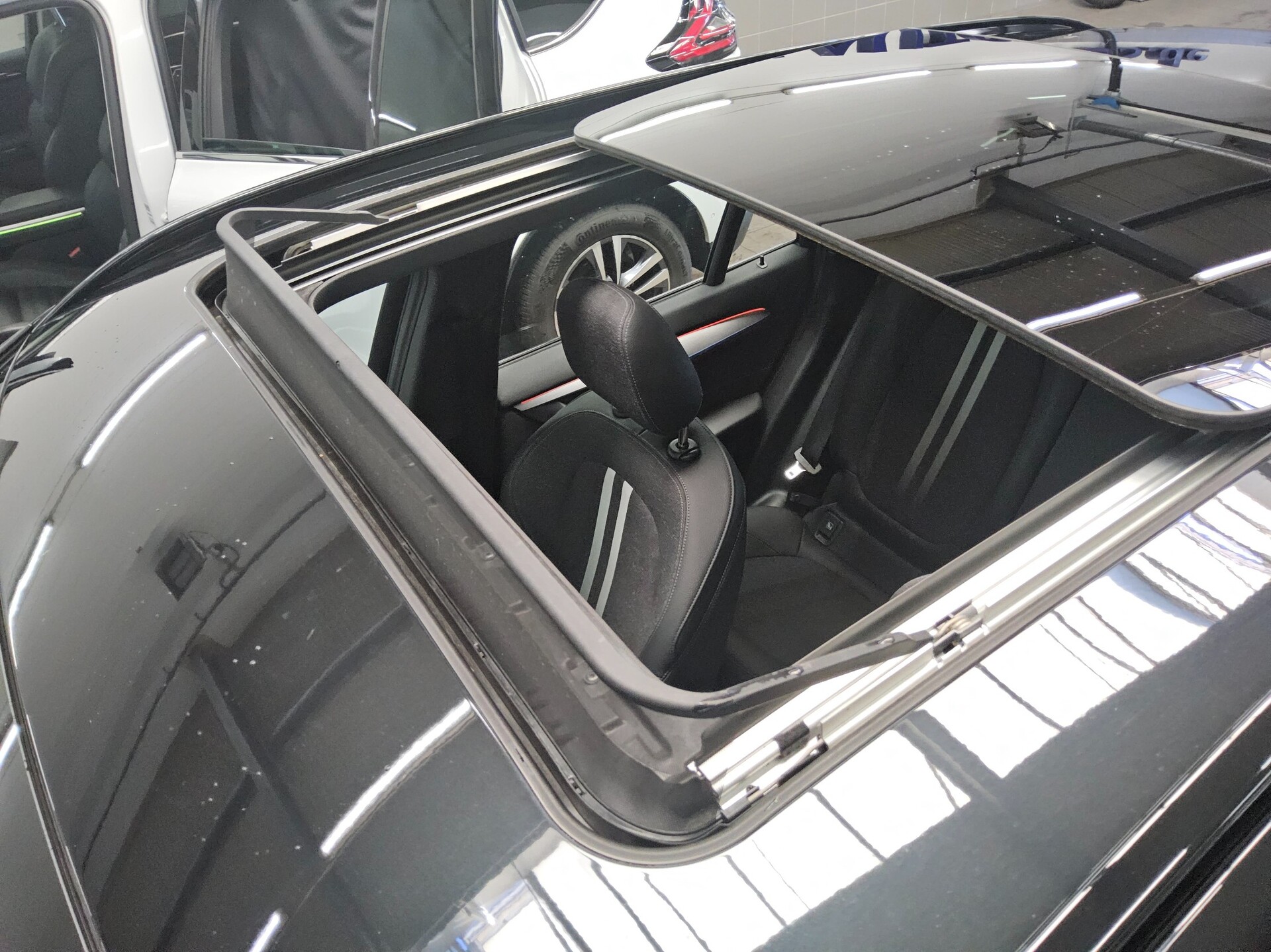 BMW X1 xDrive25e M-Sport Navi LED HuD Pano HiFi 12