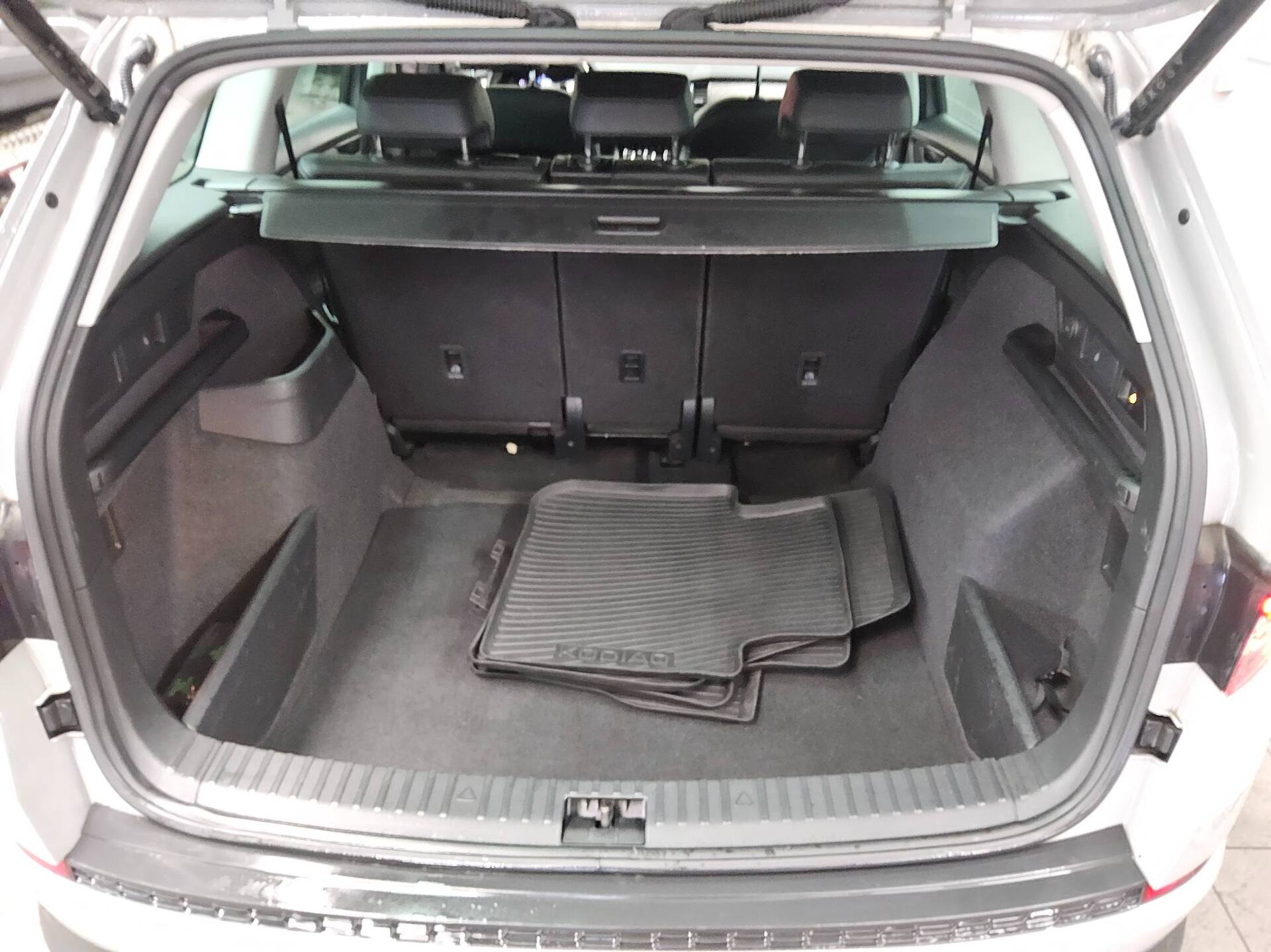 Skoda Kodiaq 2.0 TDI 4x4 Style Navi LED vc StHzg AHK 13