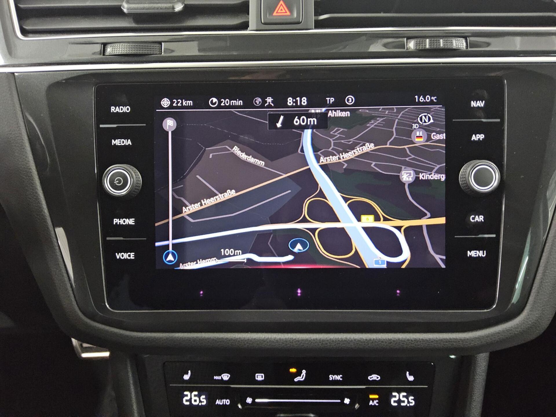 Volkswagen Tiguan 2.0 TDI Active Navi LED AHK RfK StHzg ACC 7