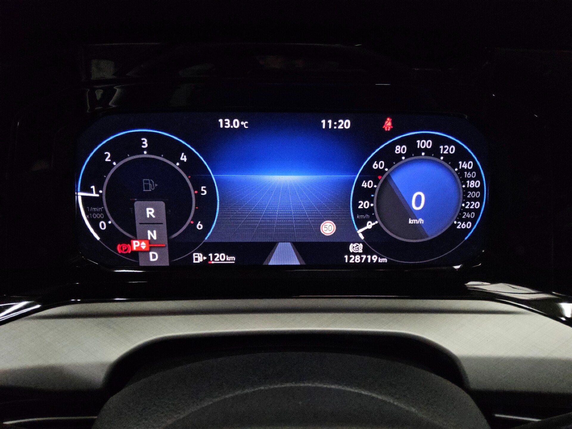 Volkswagen Golf-8 Var. 2.0 TDI Life Navi LED DC Pano ACC 8