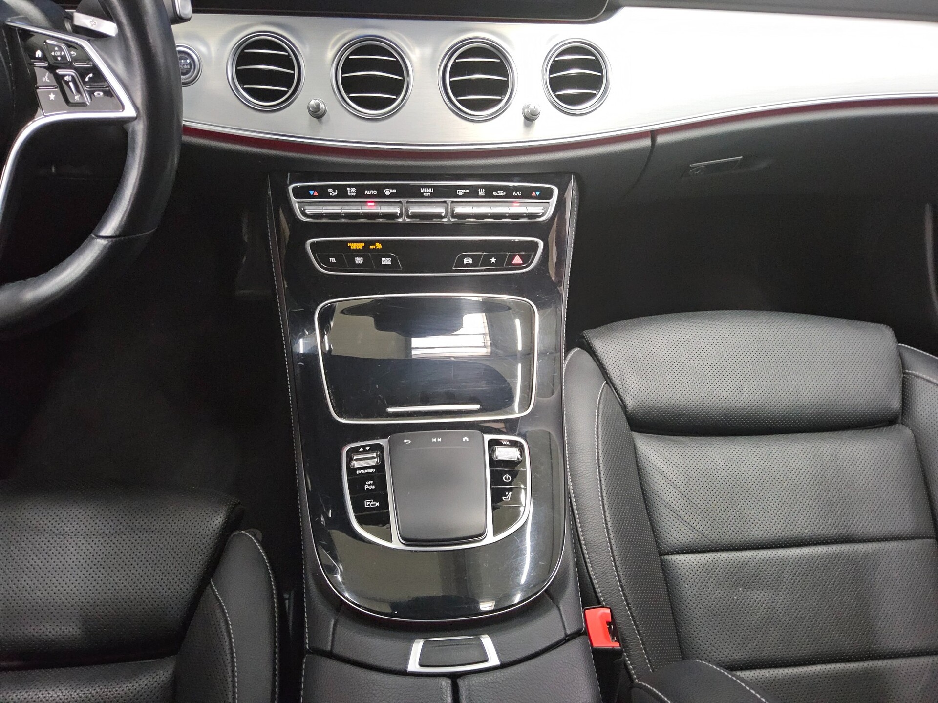 Mercedes-Benz E 300 T de Avantgarde Leder Night Widescreen LED 6