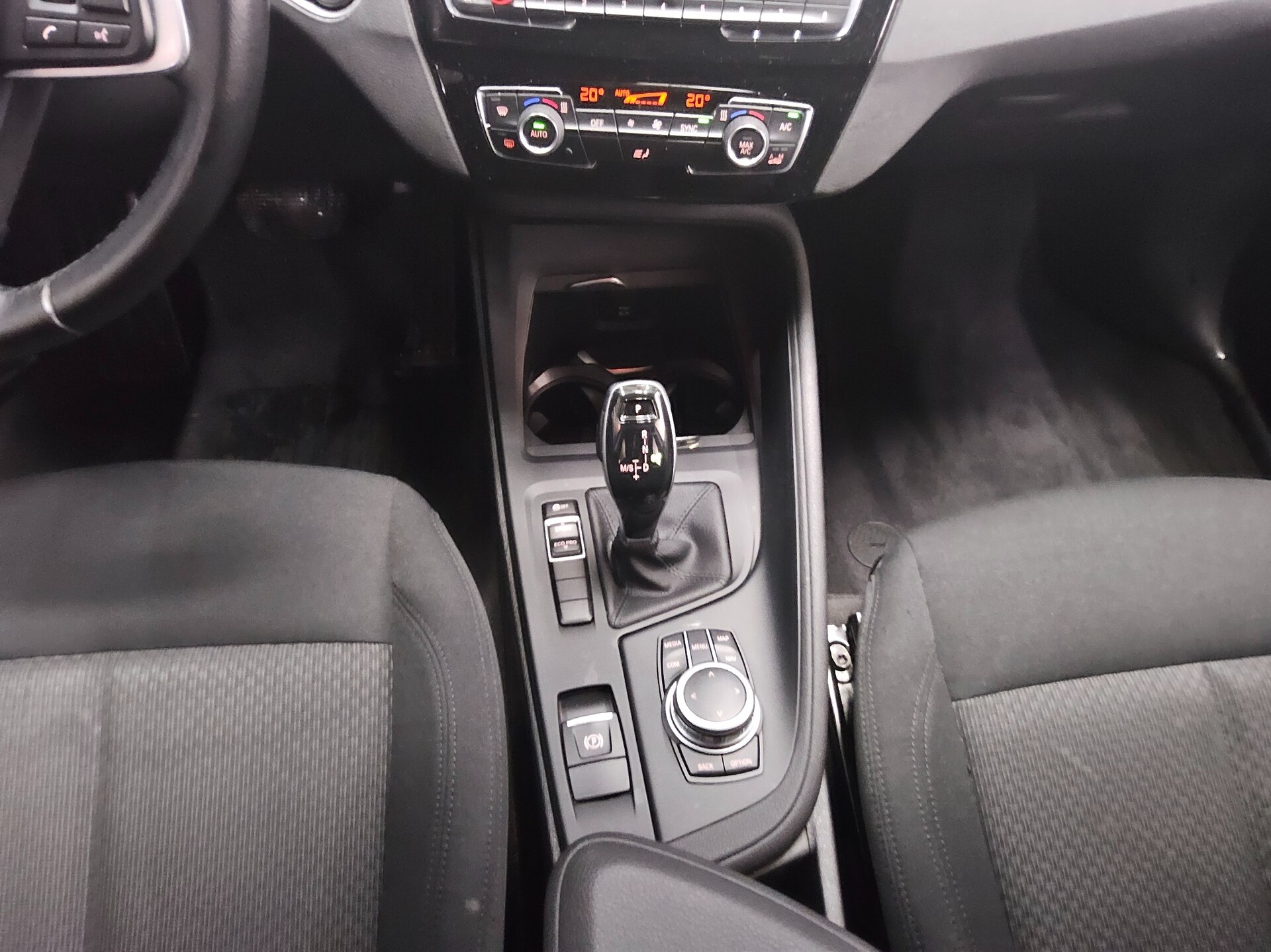 BMW X1 sDrive20d Advantage Navi LED HiFi RFK 6