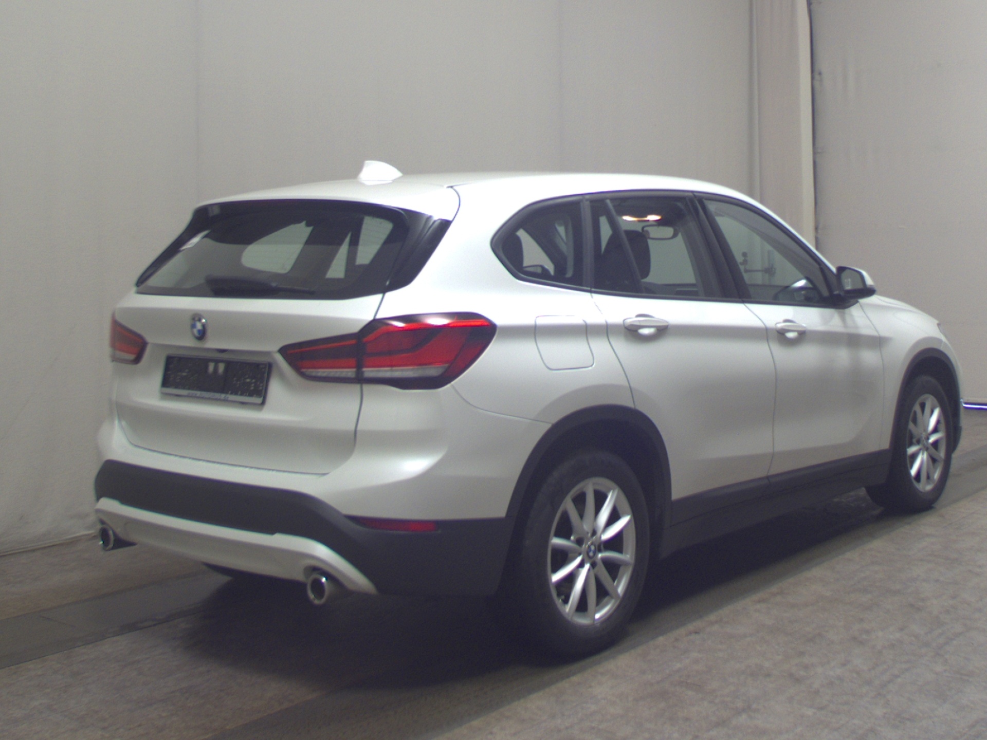 BMW X1 sDrive20d Advantage Navi LED HiFi RFK 4
