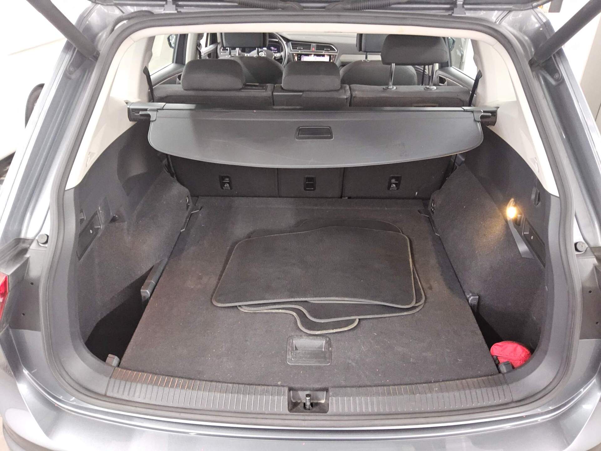 Volkswagen Tiguan Allspace 2.0 TDI 4M Comf. Navi AHK 360° 13