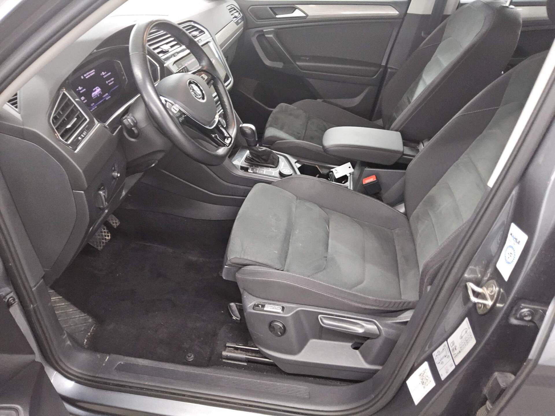 Volkswagen Tiguan Allspace 2.0 TDI 4M Comf. Navi AHK 360° 9