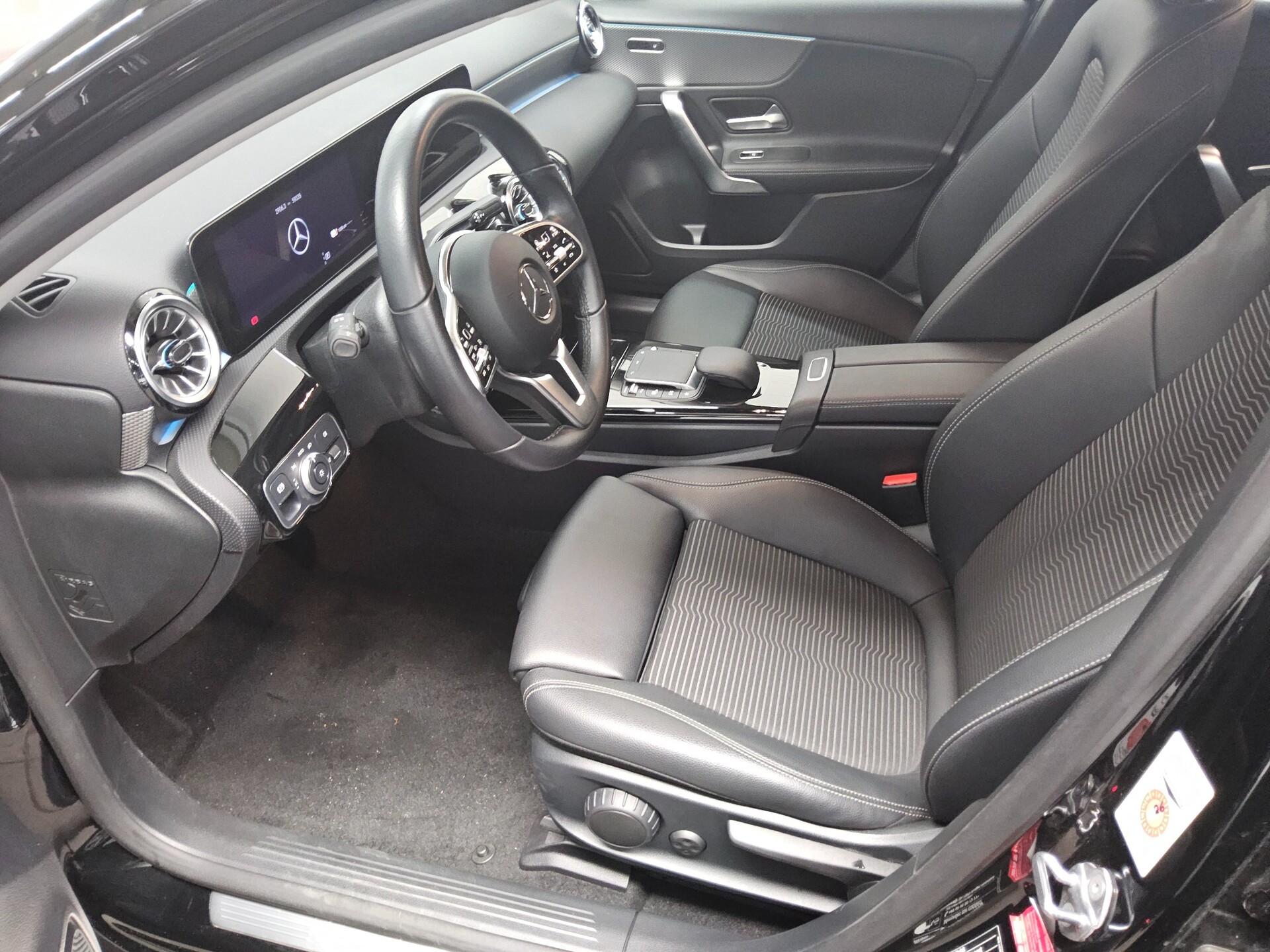 Mercedes-Benz A 250 e Progressive T-Leder Navi LED RfK Shz 9