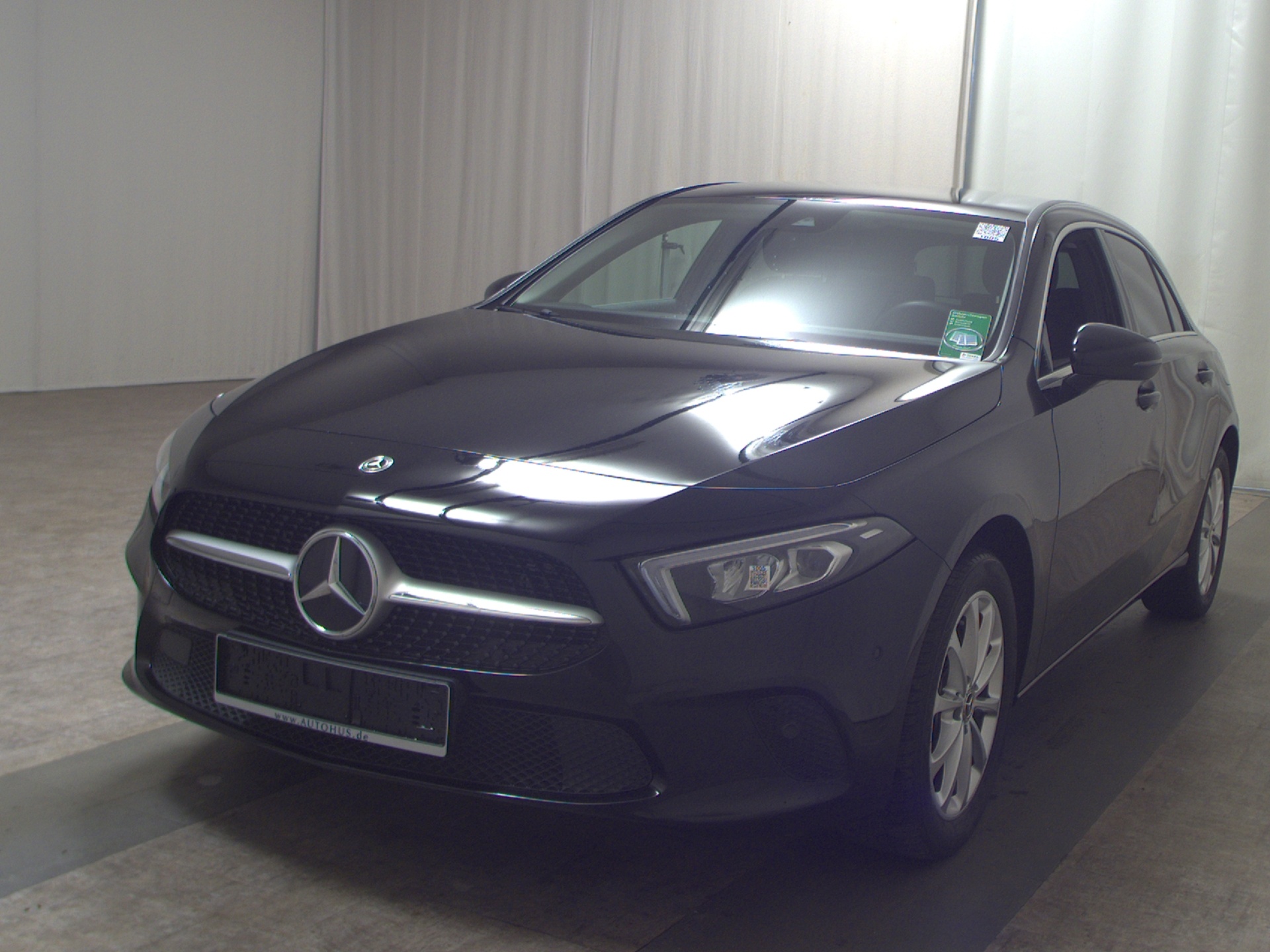 Mercedes-Benz A 250 e Progressive T-Leder Navi LED RfK Shz 2