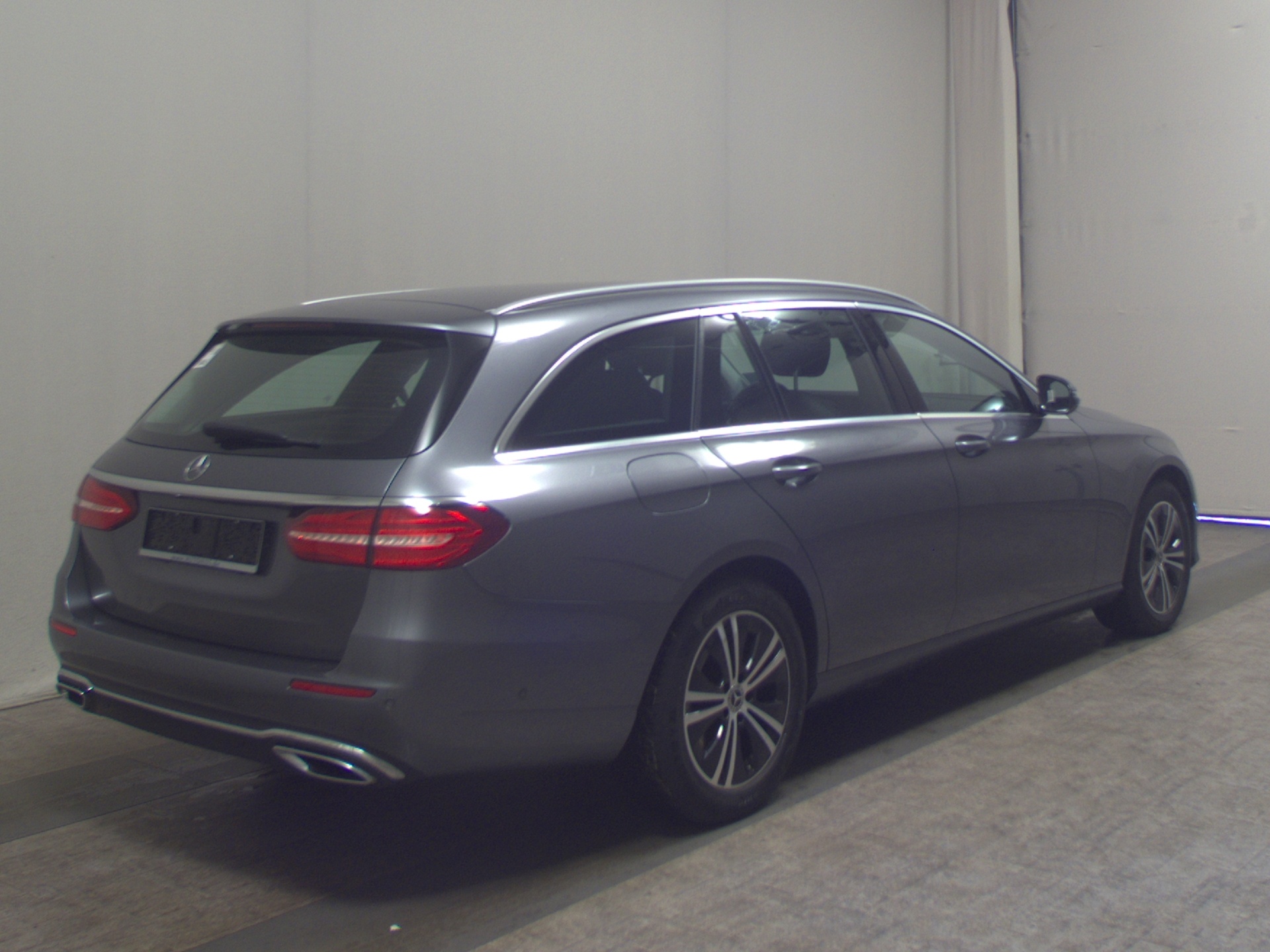 Mercedes-Benz E 300 T d Avantgarde Leder Navi LED RfK Distr+ 4