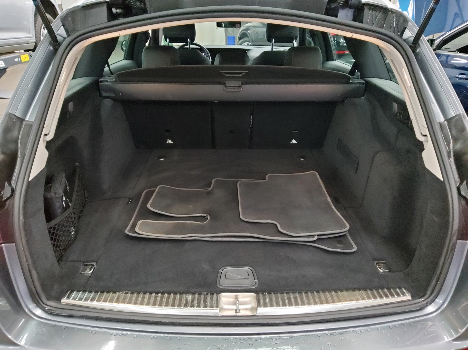 Mercedes-Benz E 300 T d Avantgarde Leder Navi LED RfK Distr+ 11