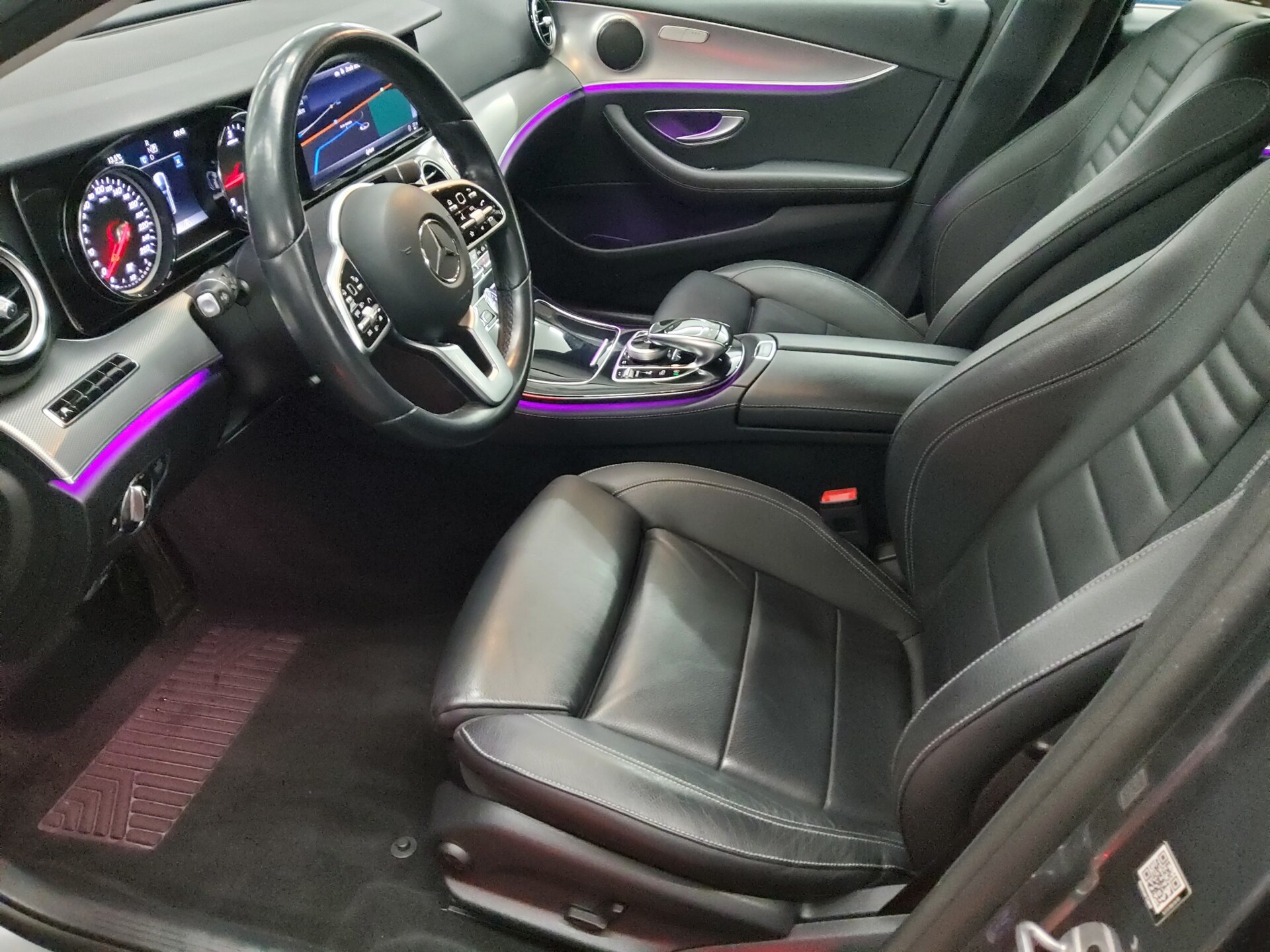 Mercedes-Benz E 300 T d Avantgarde Leder Navi LED RfK Distr+ 8