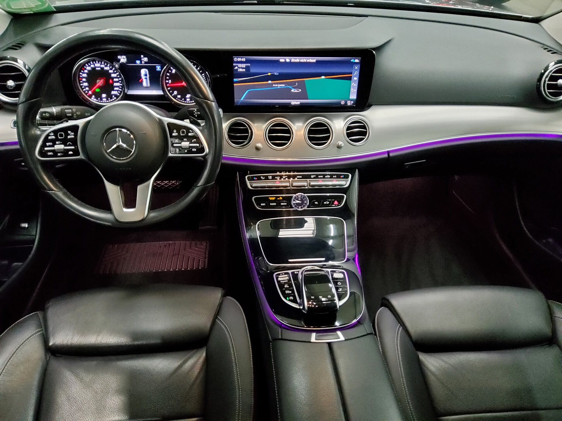 Mercedes-Benz E 300 T d Avantgarde Leder Navi LED RfK Distr+ 5