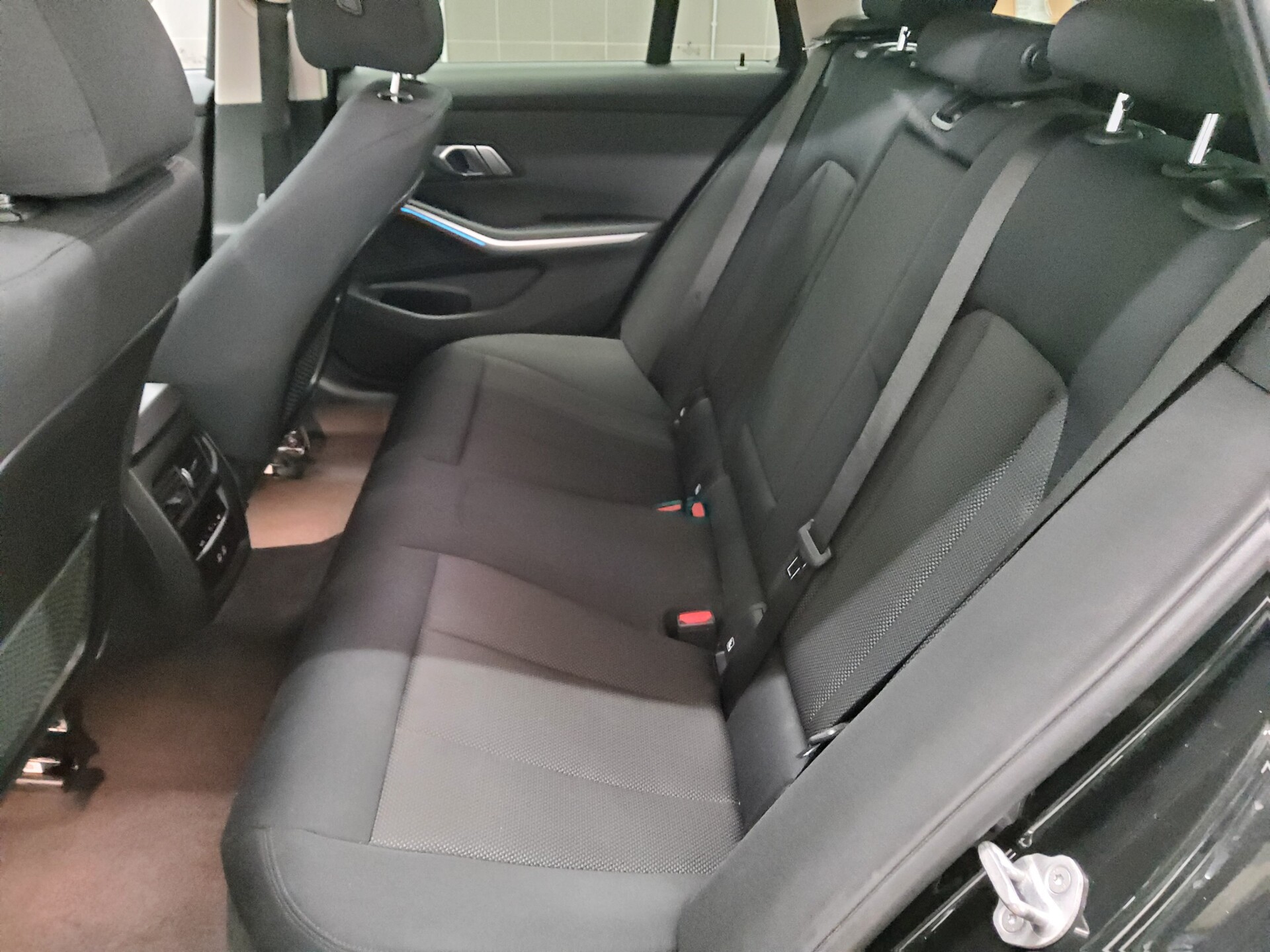 BMW 320dA Touring Navi LED HiFi AHK PDC Shz Tempomat 13