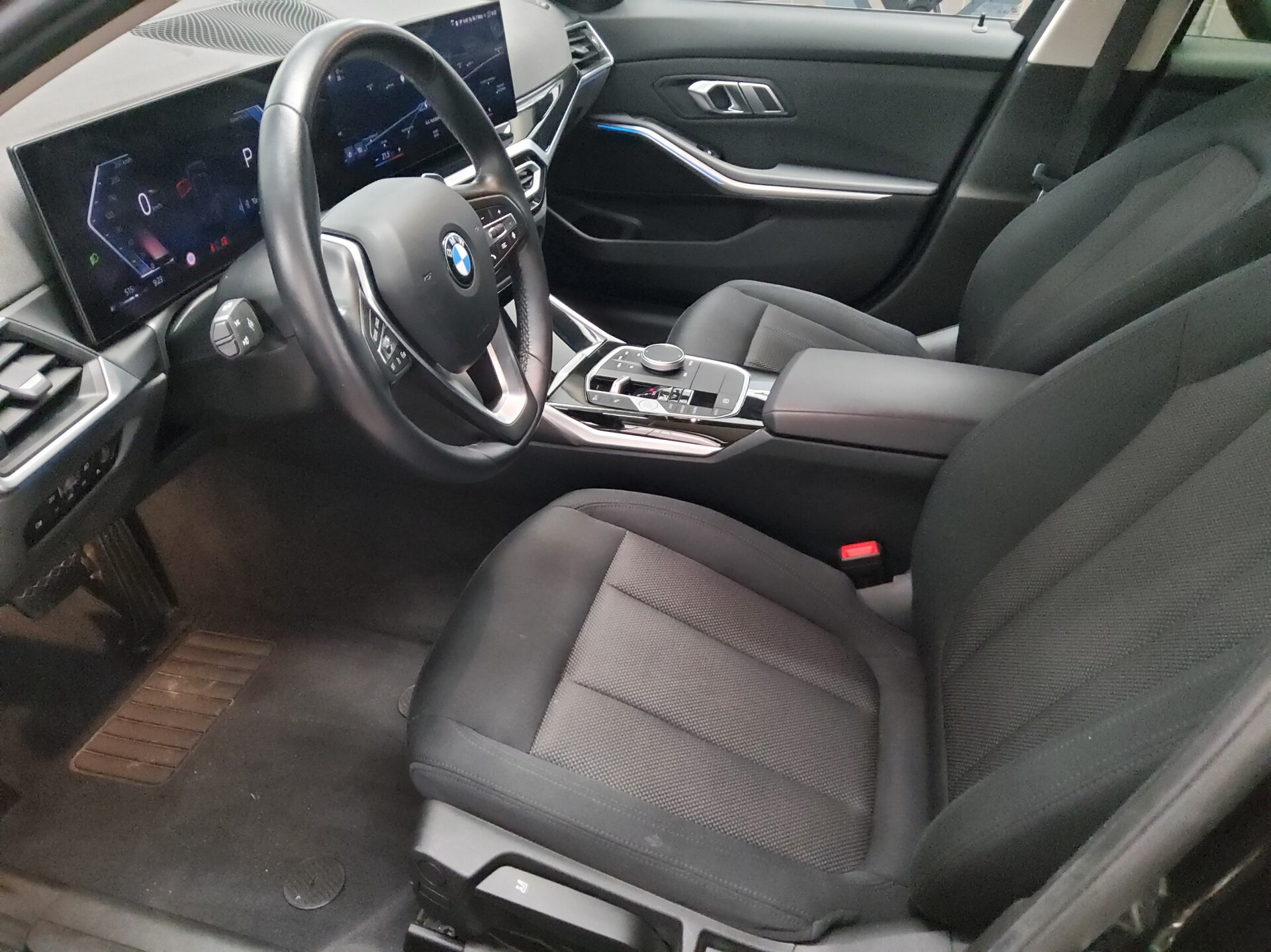 BMW 320dA Touring Navi LED HiFi AHK PDC Shz Tempomat 9