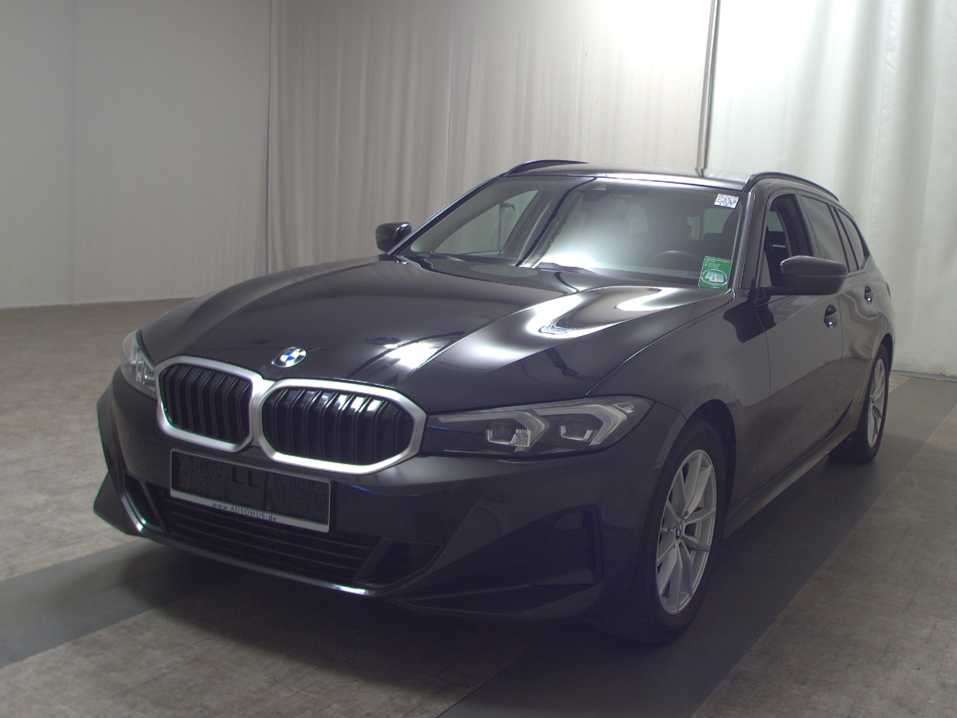 BMW 320dA Touring Navi LED HiFi AHK PDC Shz Tempomat 2