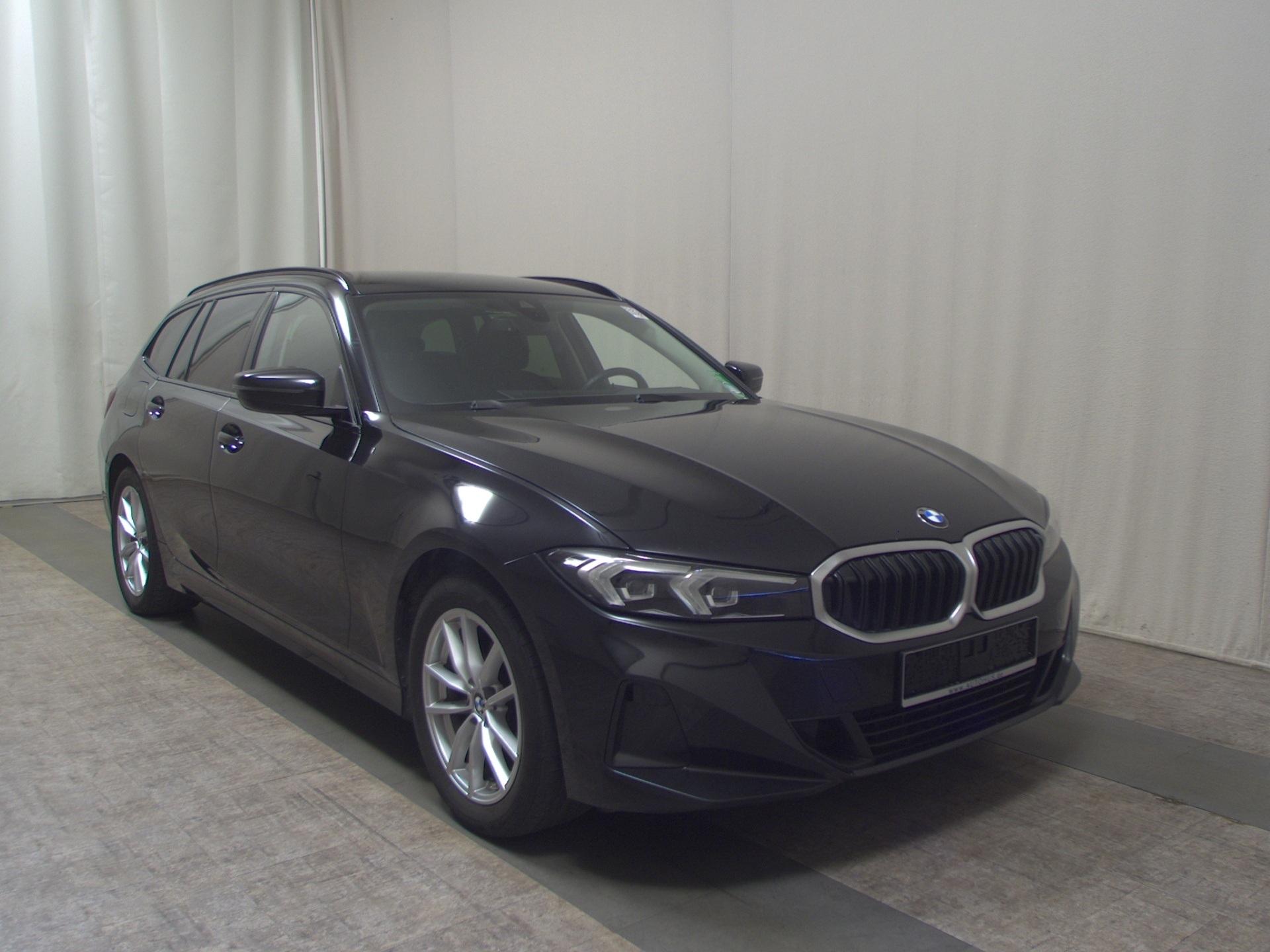 BMW 320dA Touring Navi LED HiFi AHK PDC Shz Tempomat 3