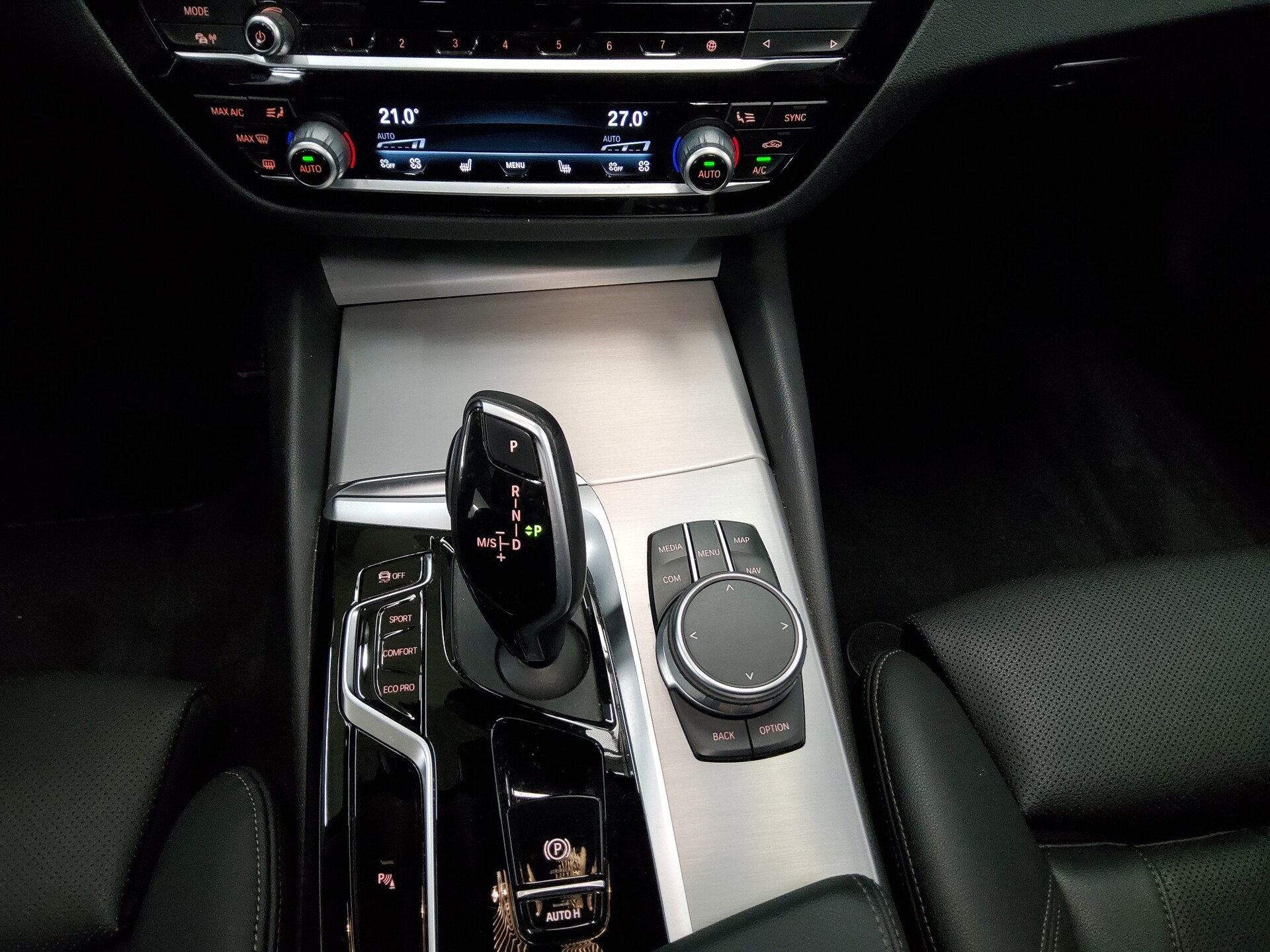 BMW 520dA Touring Leder Navi LED+ LC-Pro Pano StHzg 6