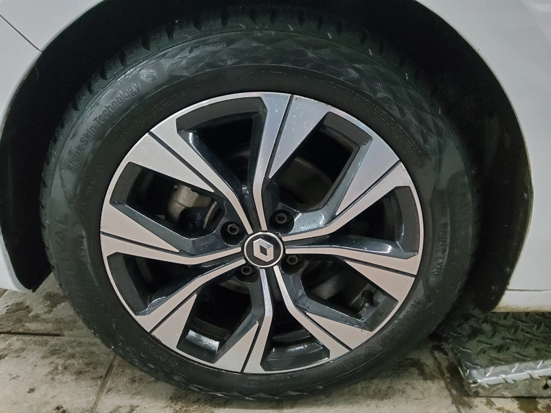 Renault Clio 1.0 Navi LED DAB+ PDC Shz 10