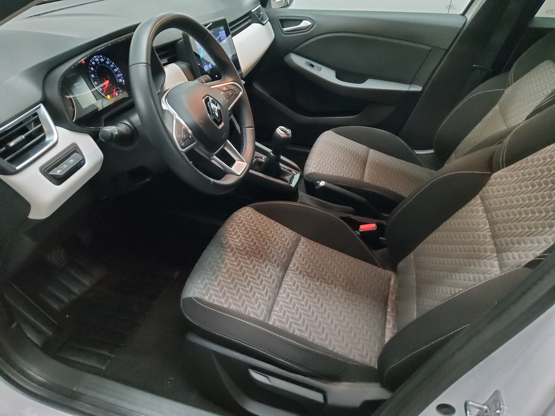 Renault Clio 1.0 Navi LED DAB+ PDC Shz 8