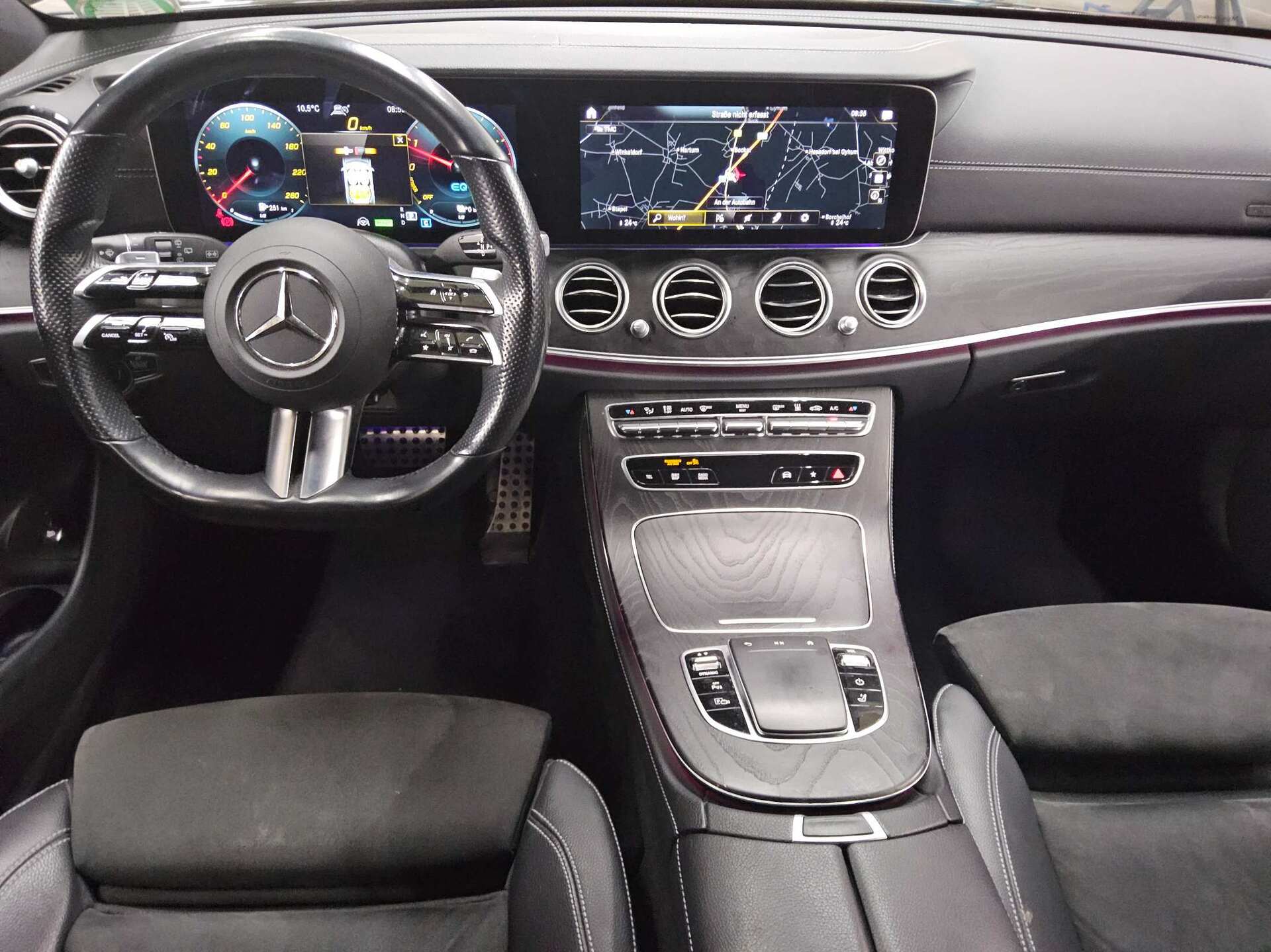 Mercedes-Benz E 300 T de AMG-Line Navi LED Widescreen AHK RfK 5