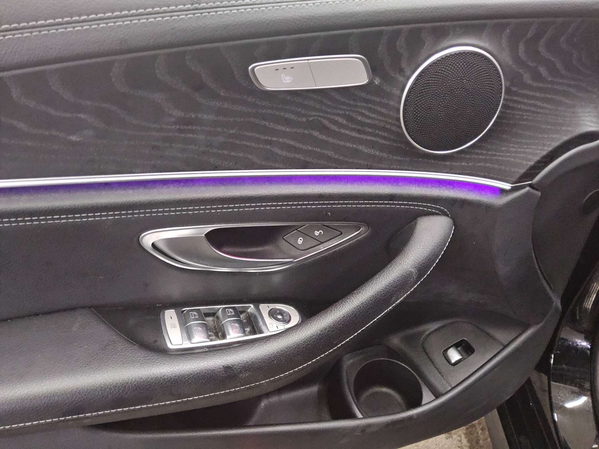 Mercedes-Benz E 300 T de AMG-Line Navi LED Widescreen AHK RfK 10