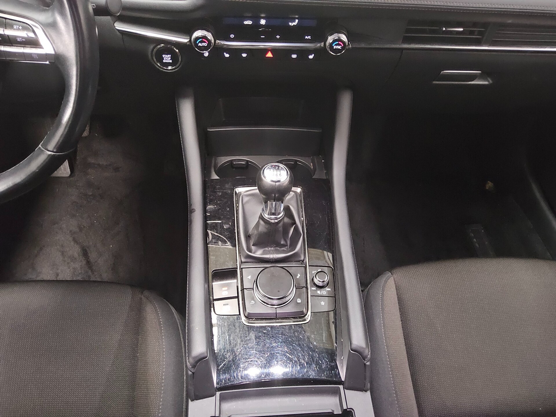 Mazda 3 2.0 SKYACTIV-G Navi LED HuD RfK 6