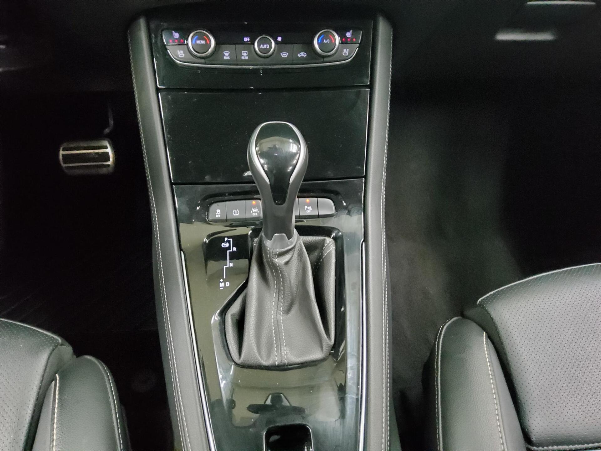 Opel Grandland X 2.0 D Ultimate Leder Navi LED RfK 6