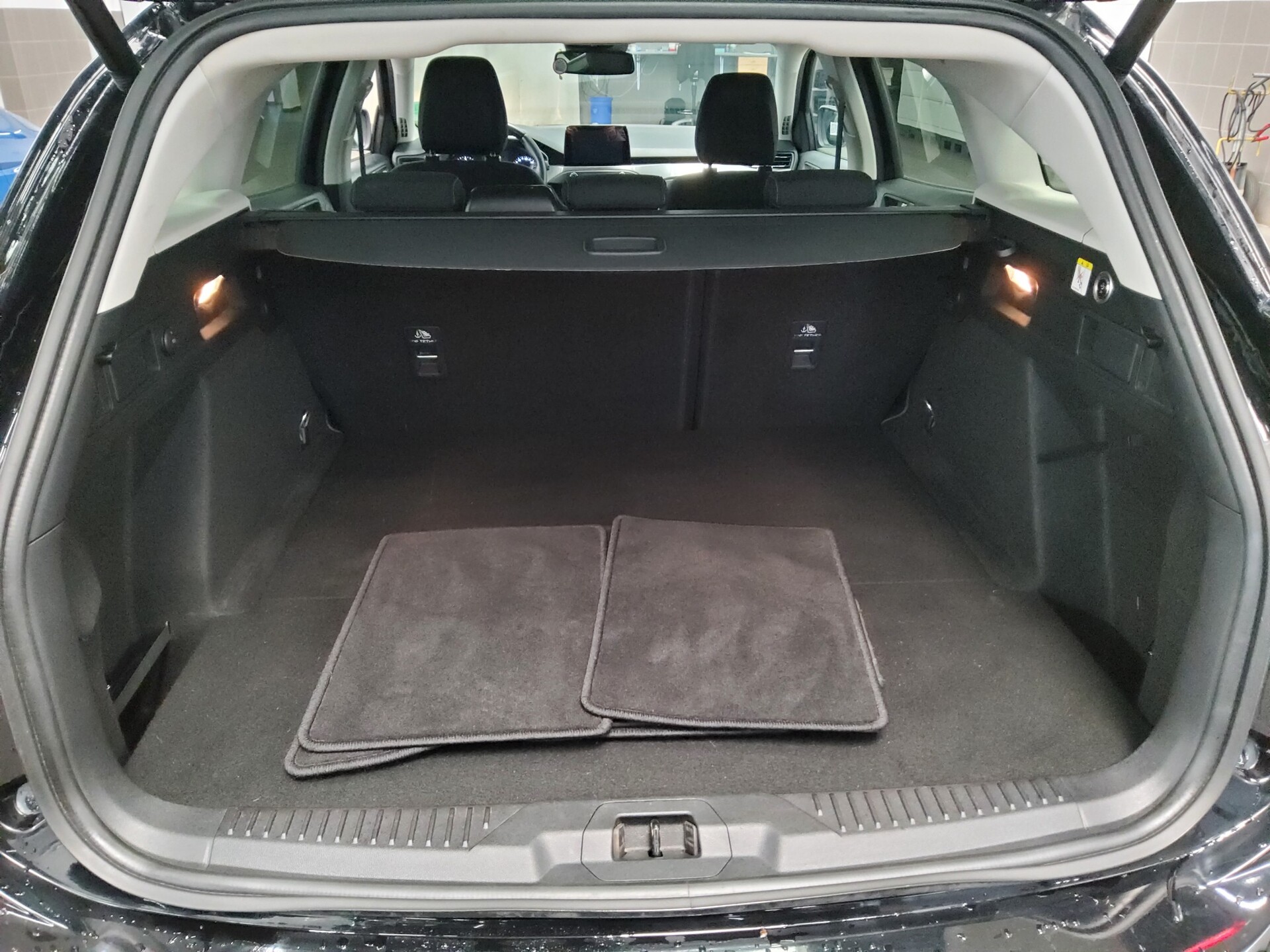 Ford Focus Turnier 2.0 EB Titanium Navi LED B&O AHK 11