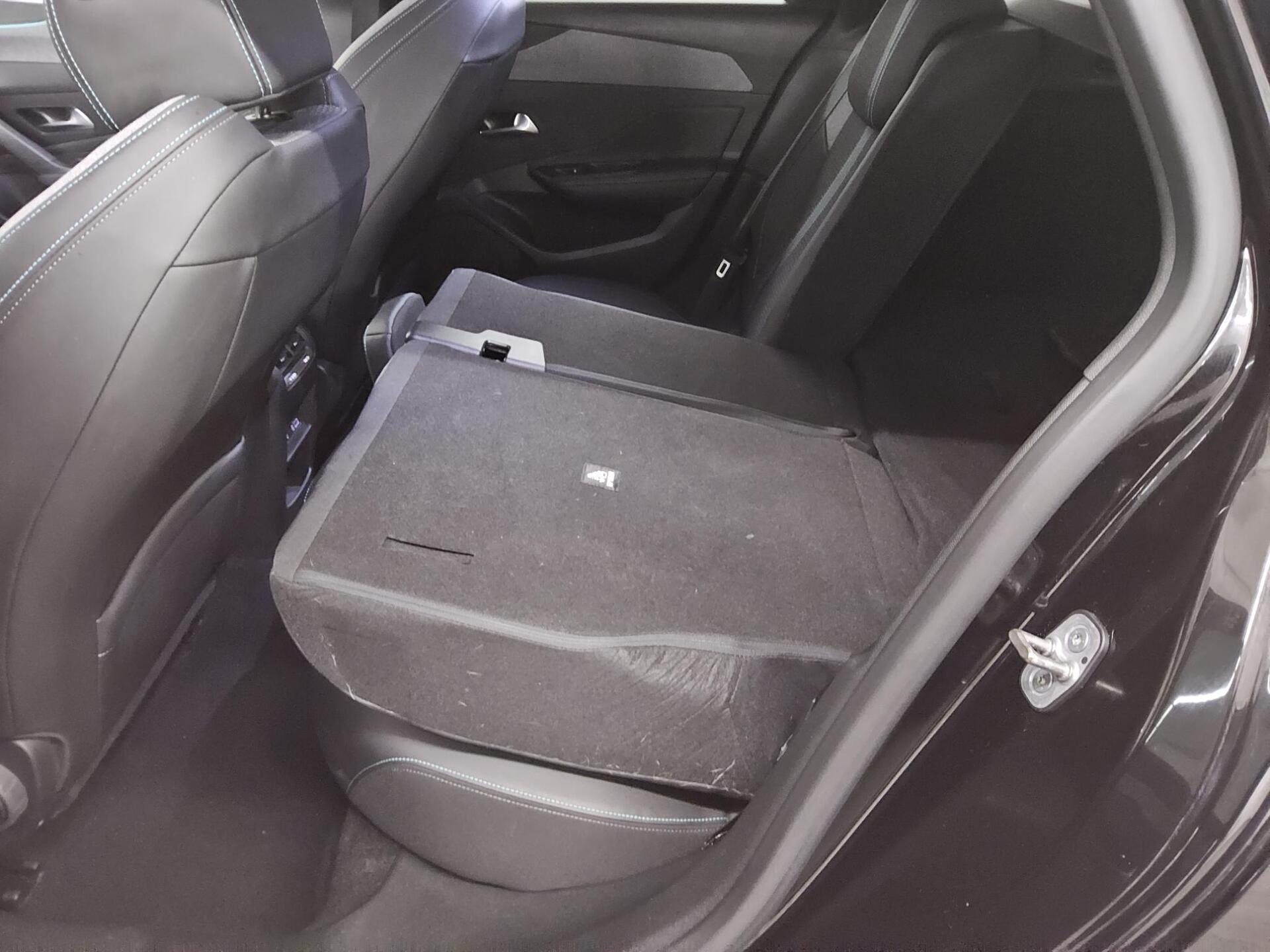 Peugeot 308 1.5 BlueHDI Allure T-Leder Navi LED 360° ACC 13