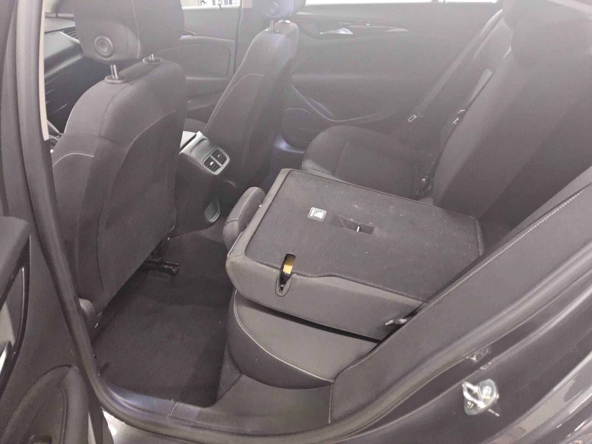 Opel Insignia 2.0 CDTI Business Ed. Navi LED Shz PDC 13