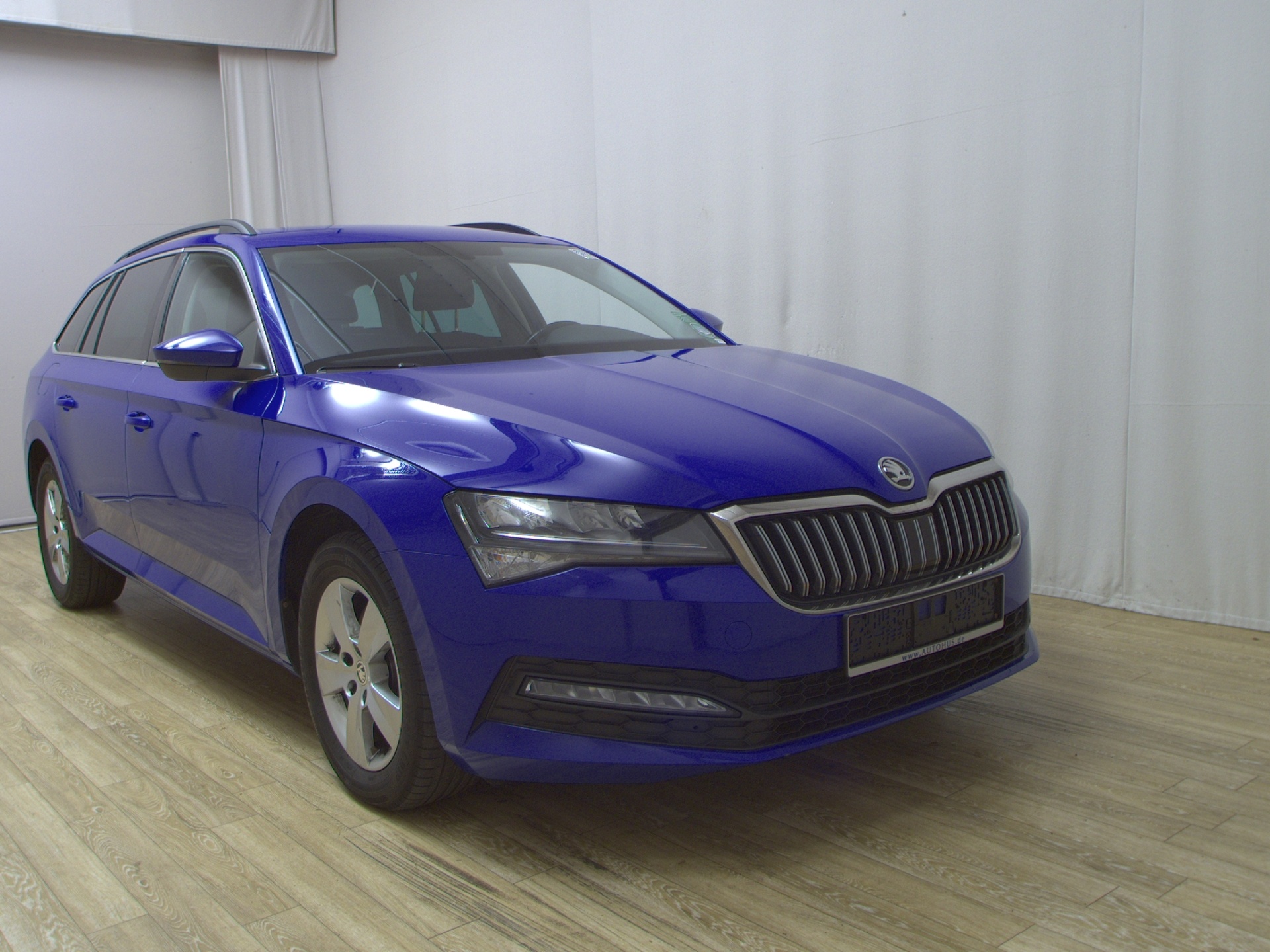 Skoda Superb Kombi 2.0 TDI Ambition Navi LED vc RFK 3