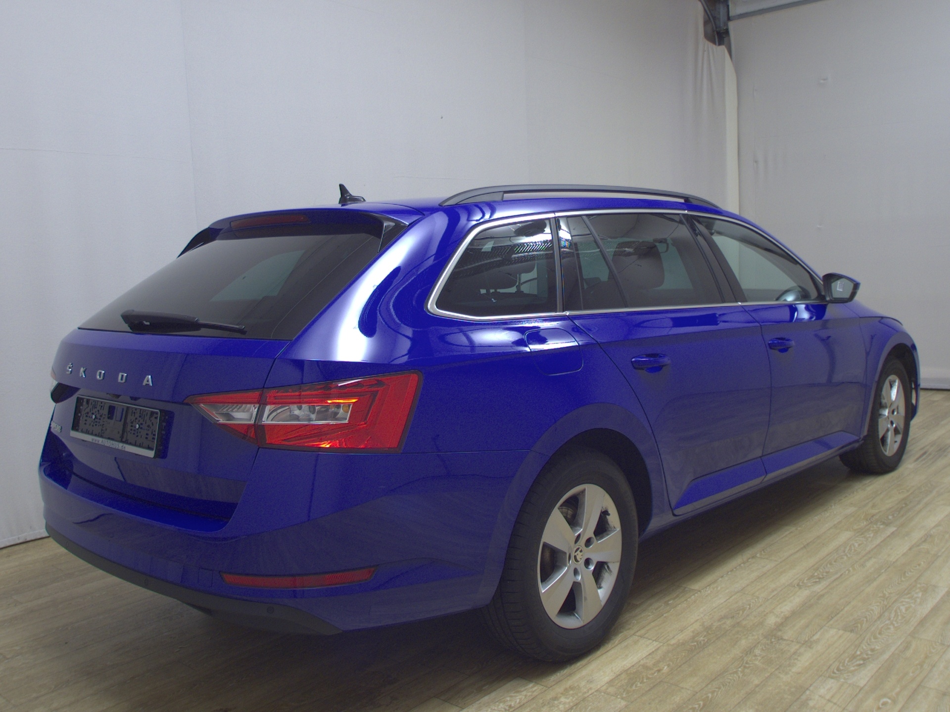 Skoda Superb Kombi 2.0 TDI Ambition Navi LED vc RFK 4
