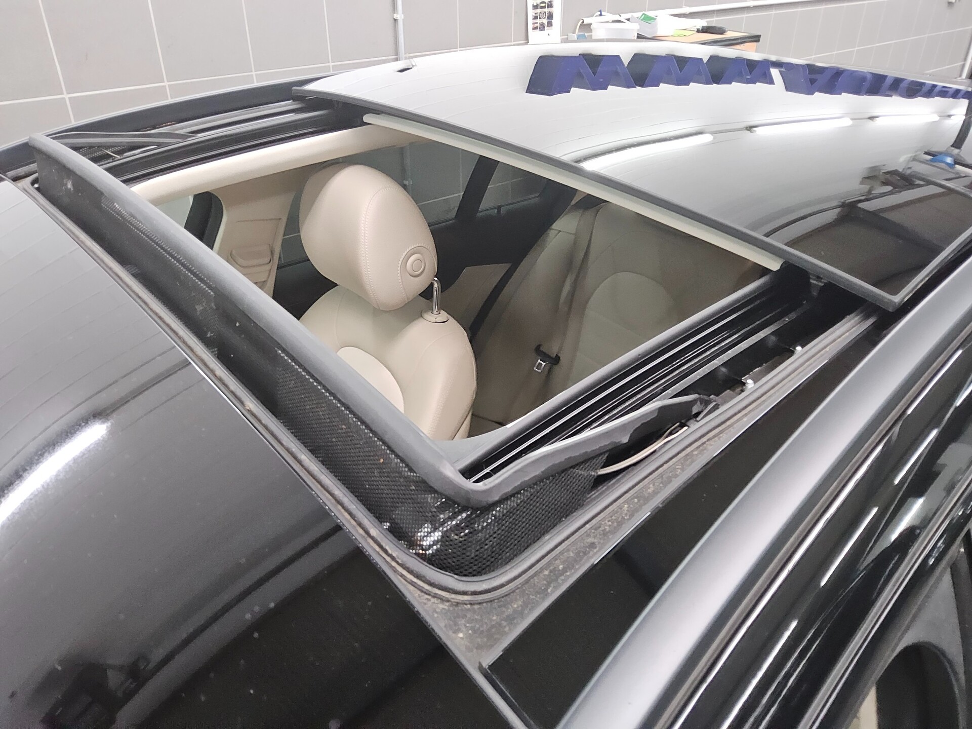 Mercedes-Benz C 220 T d Avantgarde Night Navi LED Pano RfK 12