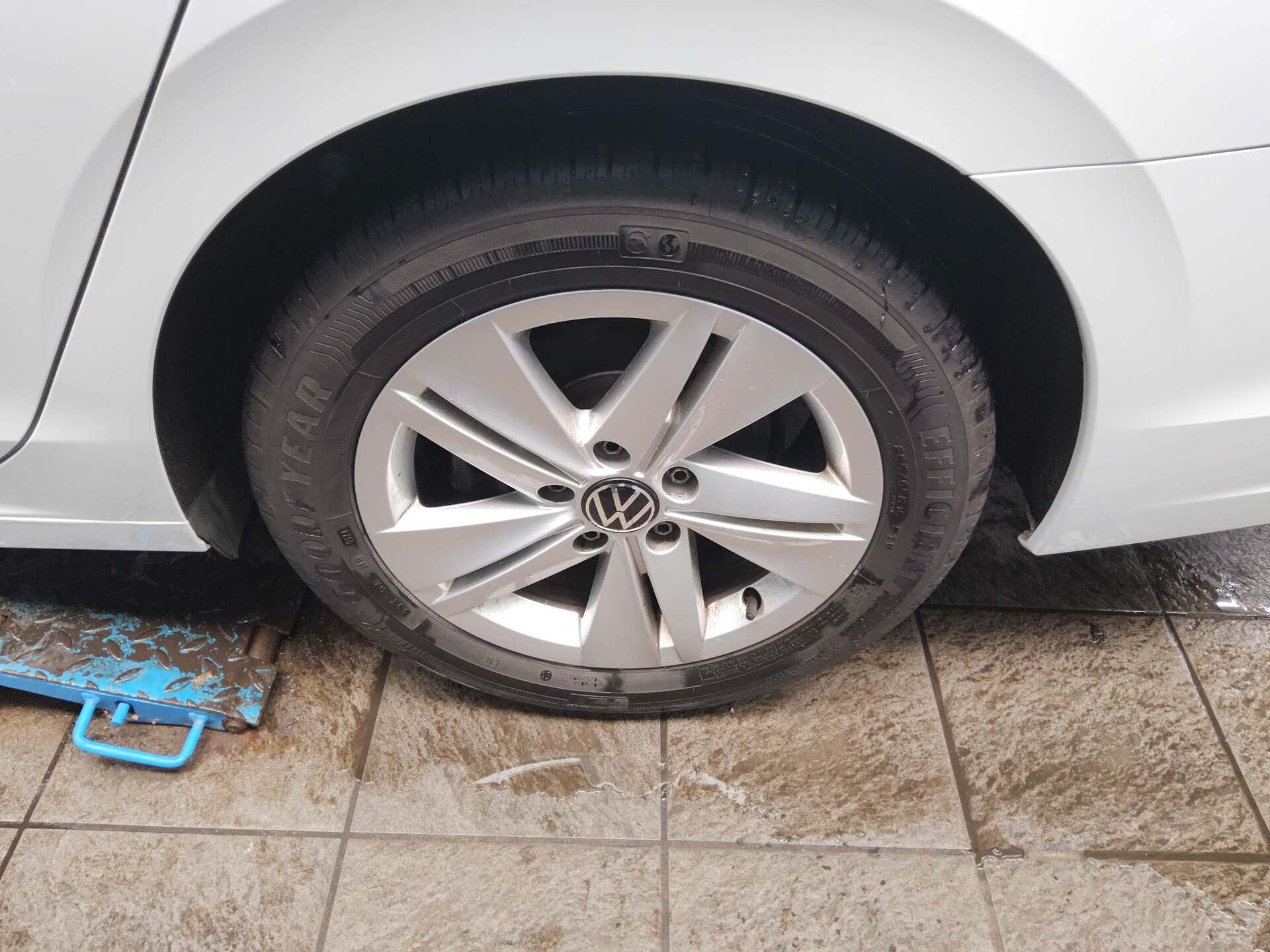 Volkswagen Golf-8 Var. 2.0 TDI Life Navi LED AID Shz PDC 11