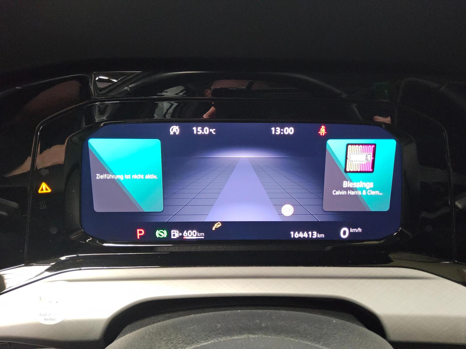 Volkswagen Golf-8 Var. 2.0 TDI Life Navi LED AID Shz PDC 8