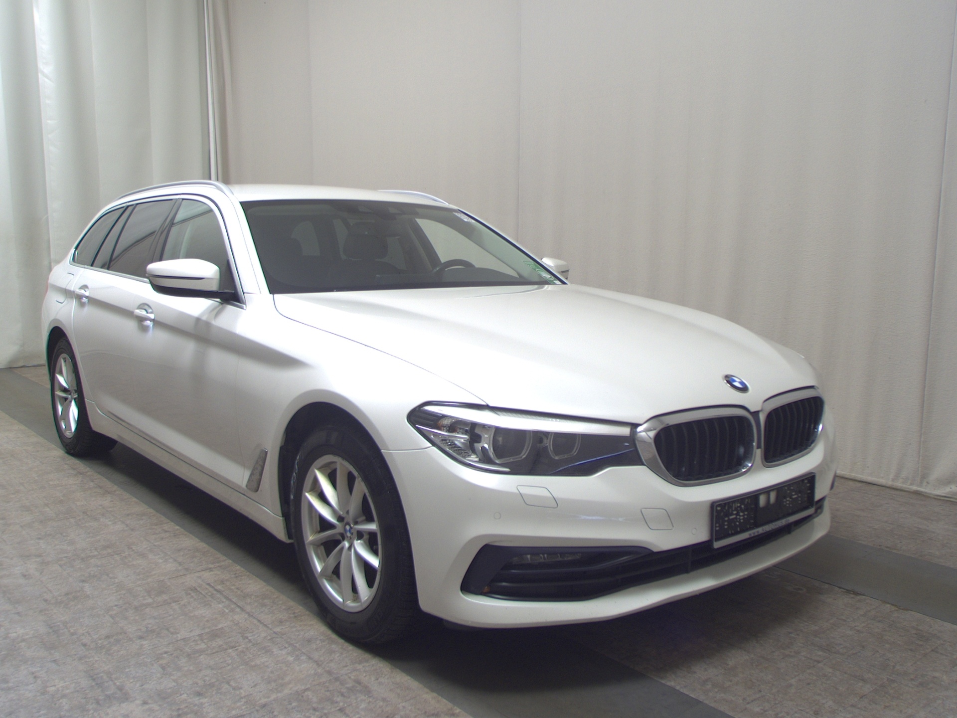 BMW 520dA Touring Sport-Line T-Leder Navi LED LC Pro 3