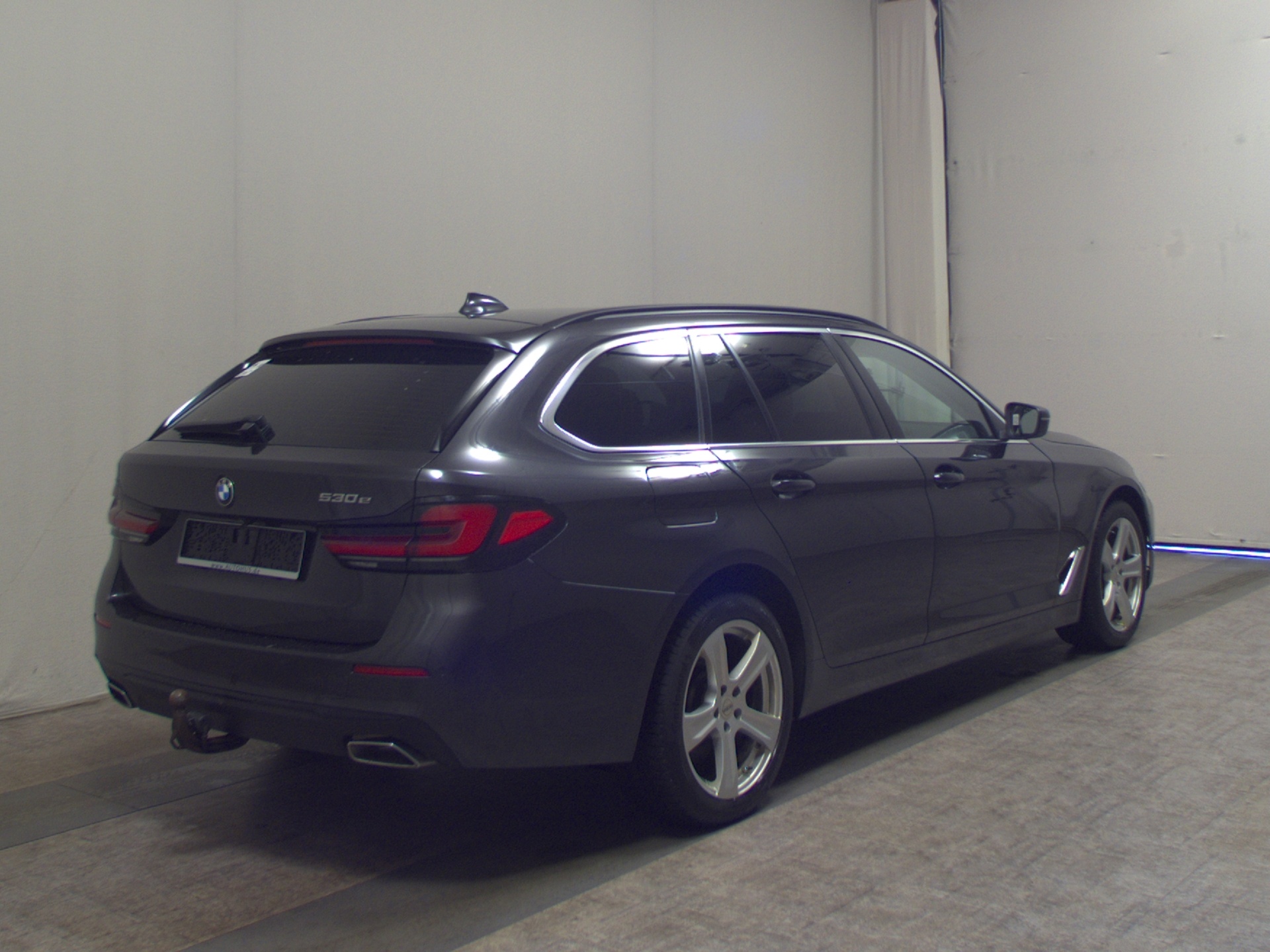 BMW 530e Touring Leder Navi LED LC-Pro AHK ACC Shz 4