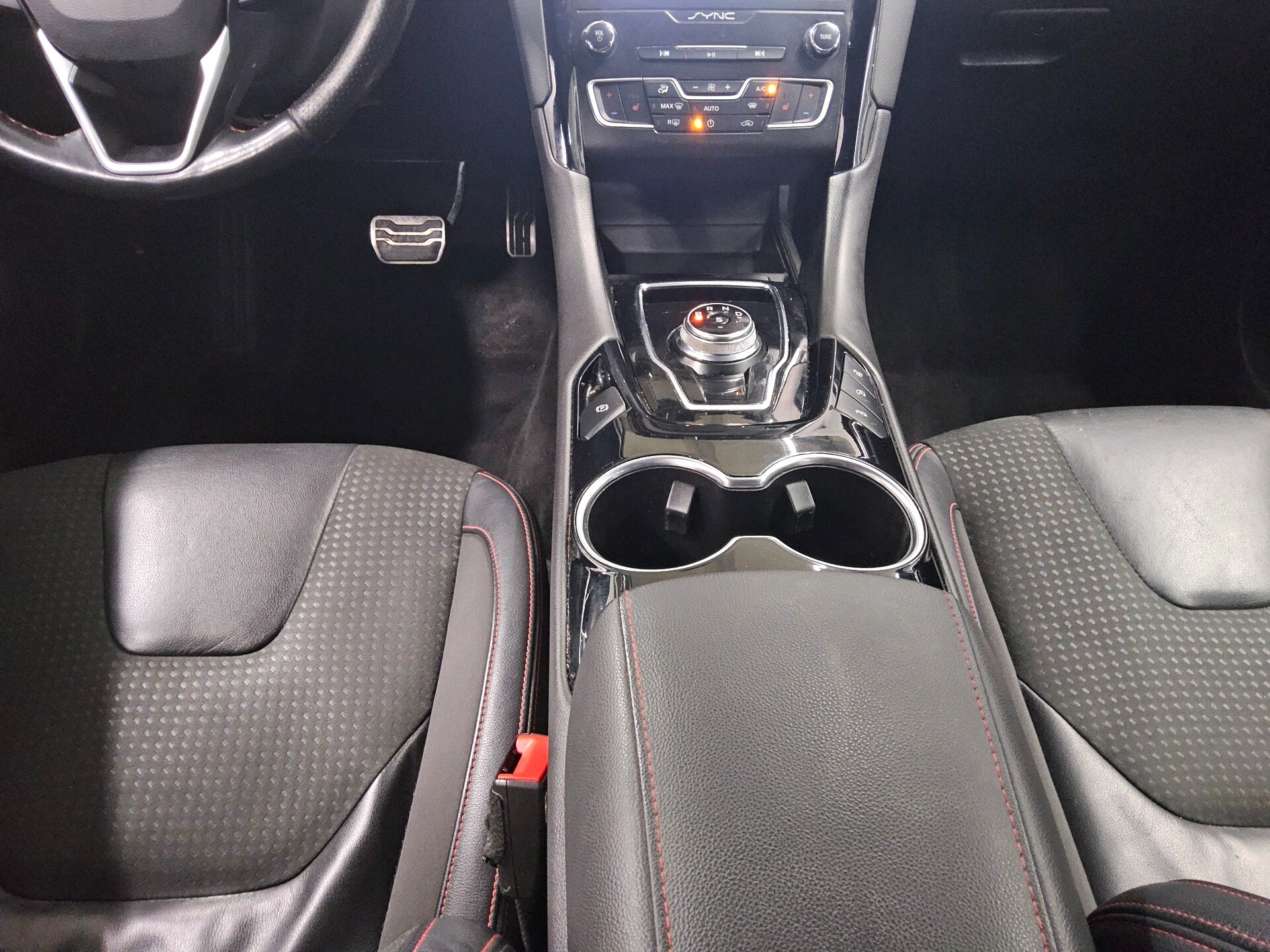 Ford Mondeo Turnier 2.0 EB ST-Line T-Leder Navi LED 6