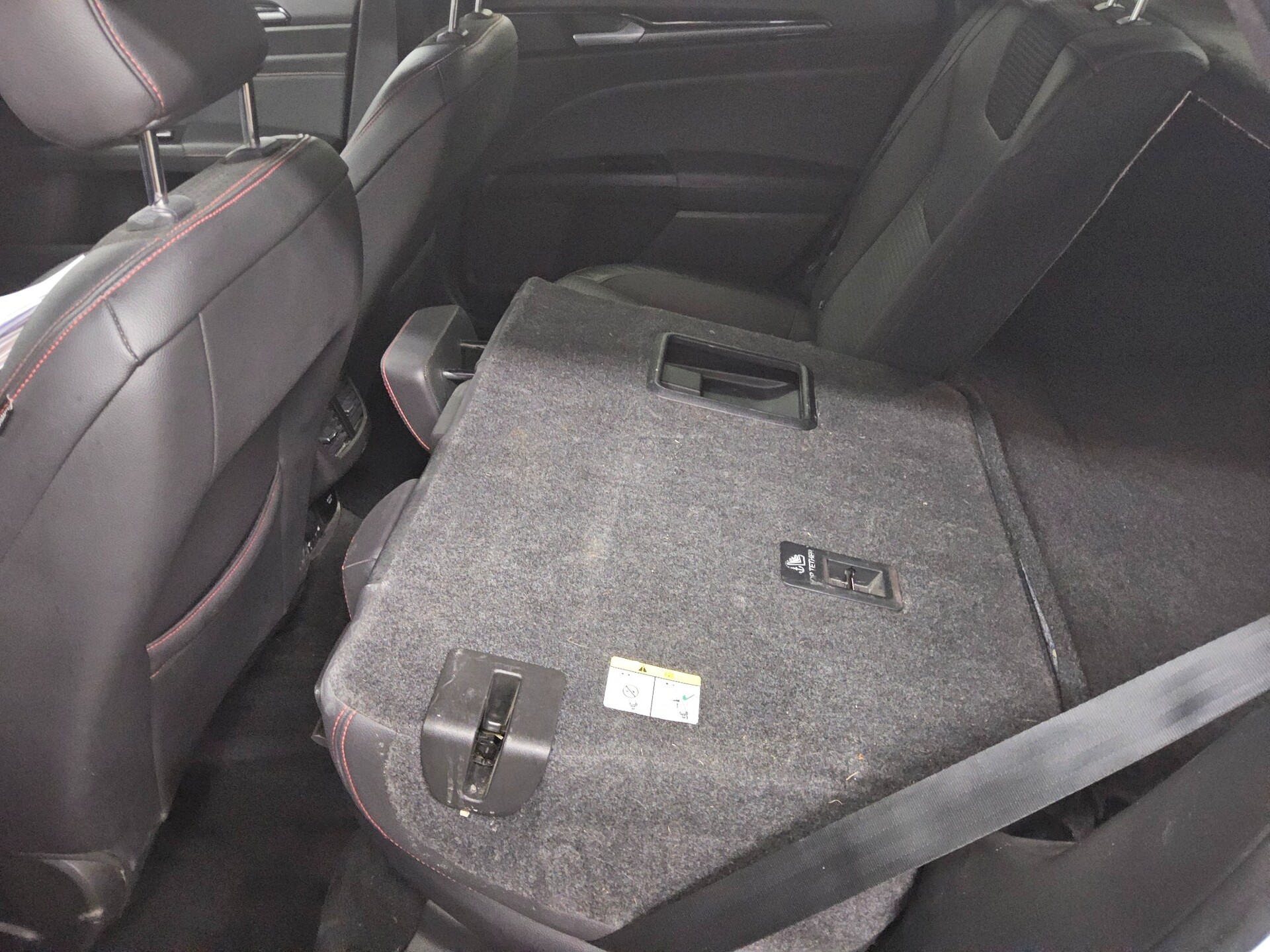 Ford Mondeo Turnier 2.0 EB ST-Line T-Leder Navi LED 12