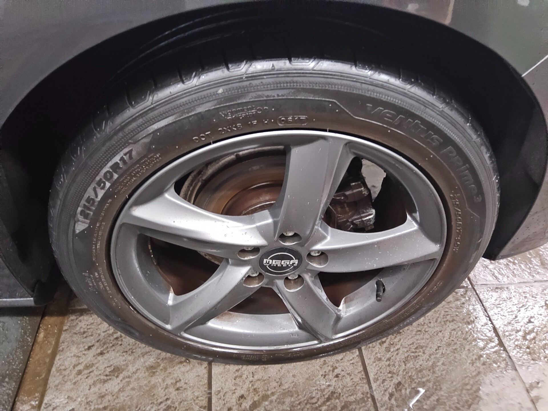 Ford Focus 1.5 EB Titanium Navi LED ACC AHK Shz PDC 10