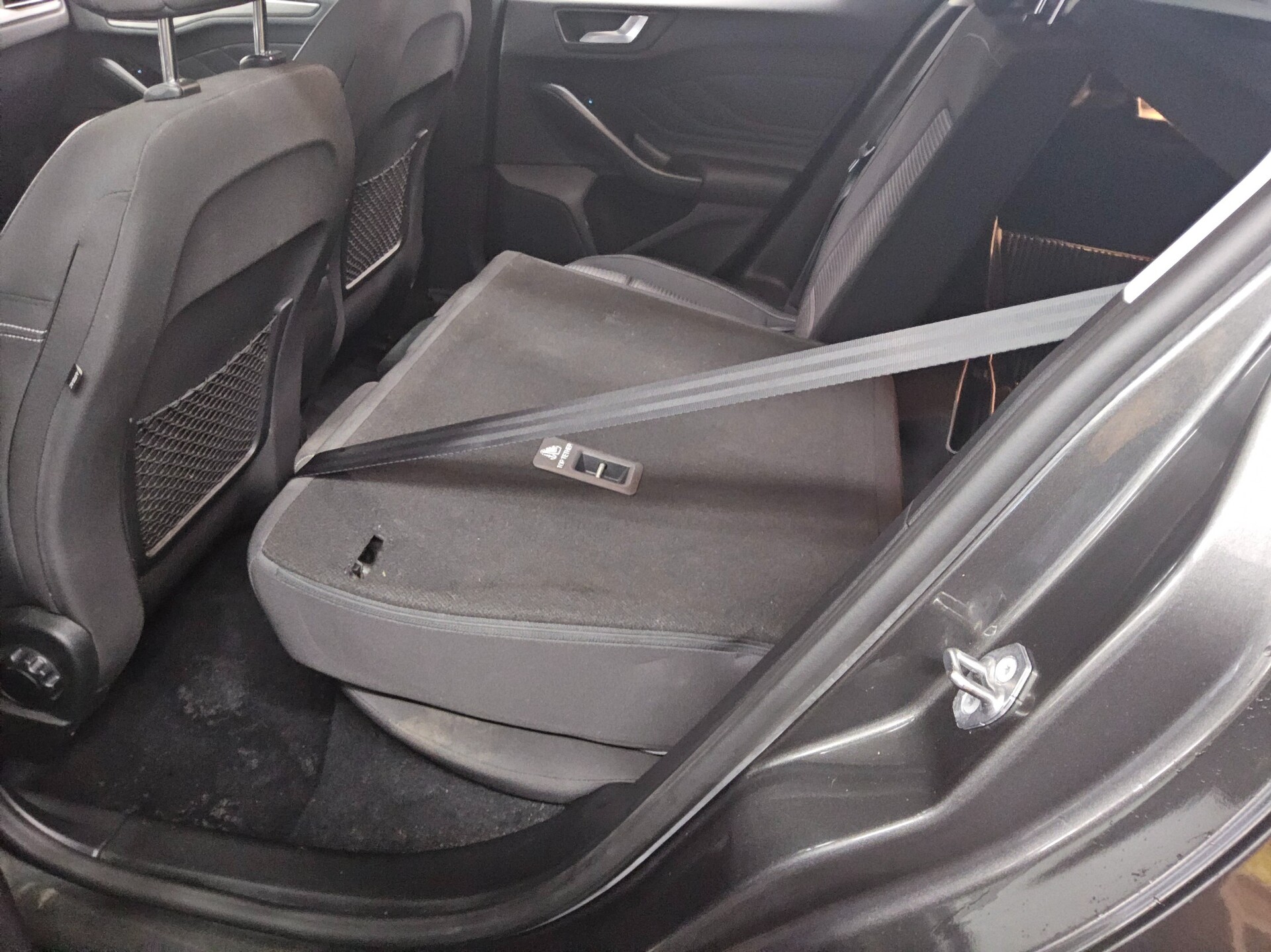 Ford Focus 1.5 EB Titanium Navi LED ACC AHK Shz PDC 13