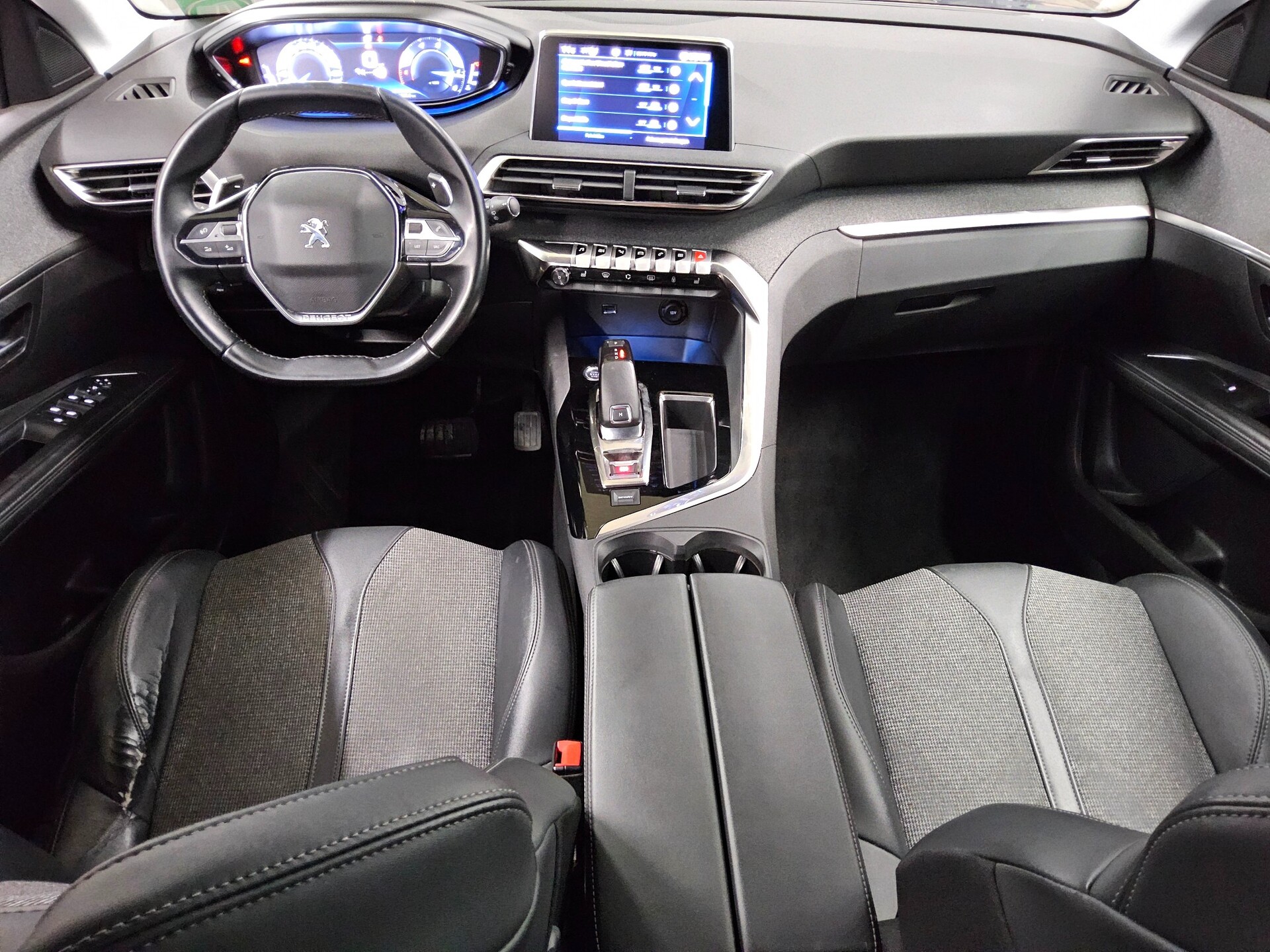 Peugeot 5008 1.5 BlueHDi 130 Allure 7-Sitzer T-Leder RfK 5