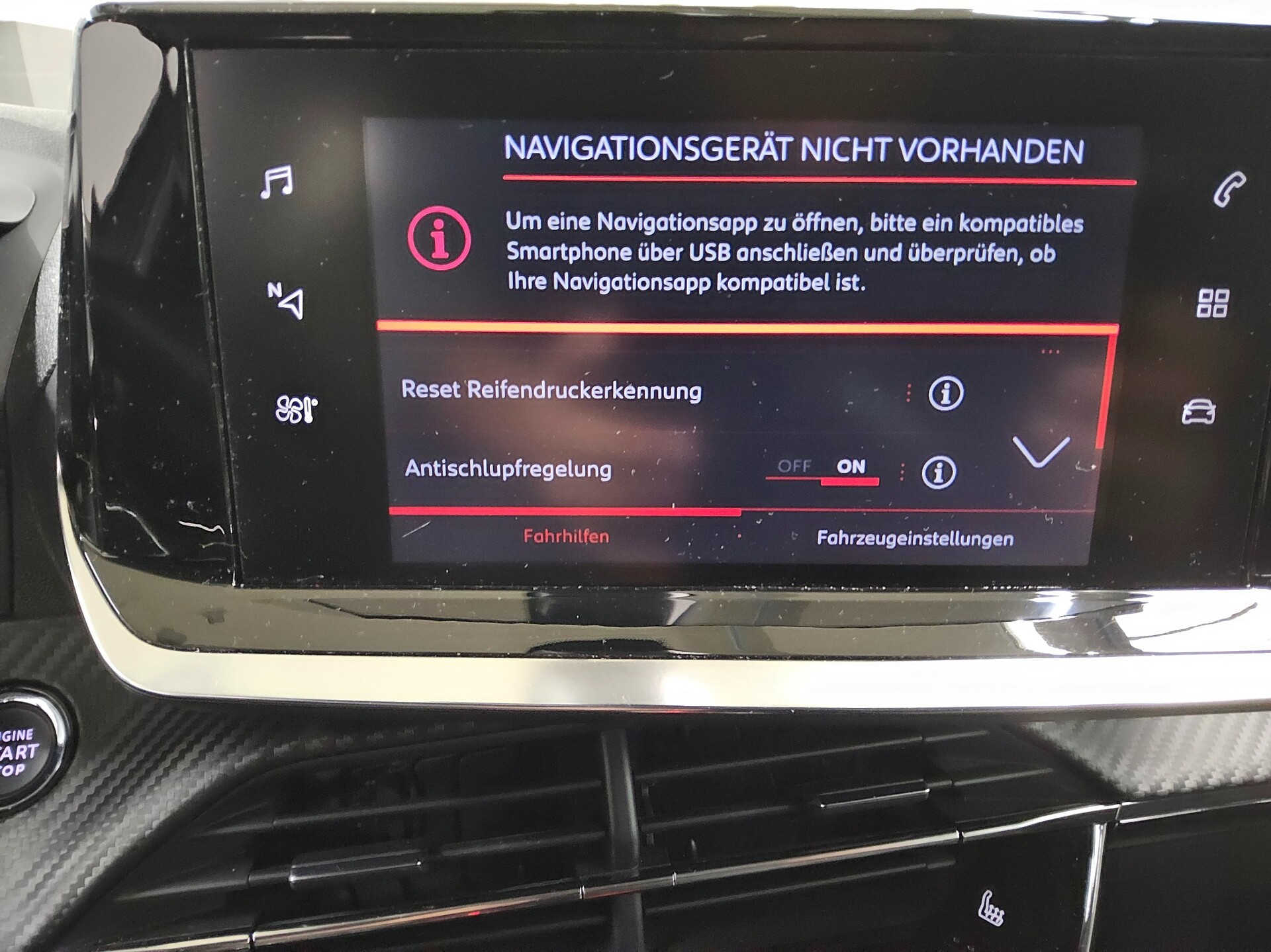 Peugeot 2008 1.5 BlueHDi 130 Allure RfK AHK PDC 7