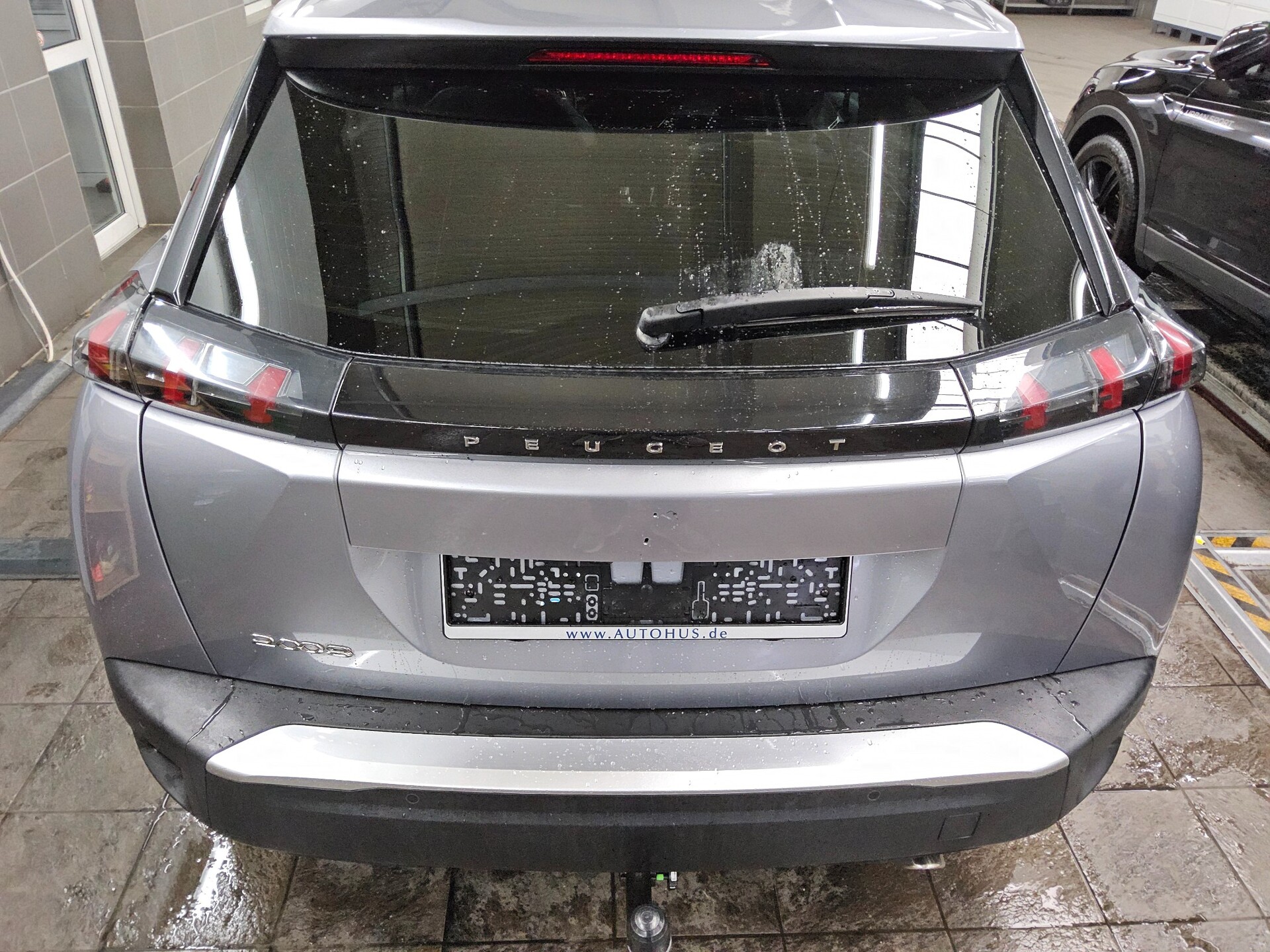 Peugeot 2008 1.5 BlueHDi 130 Allure RfK AHK PDC 12