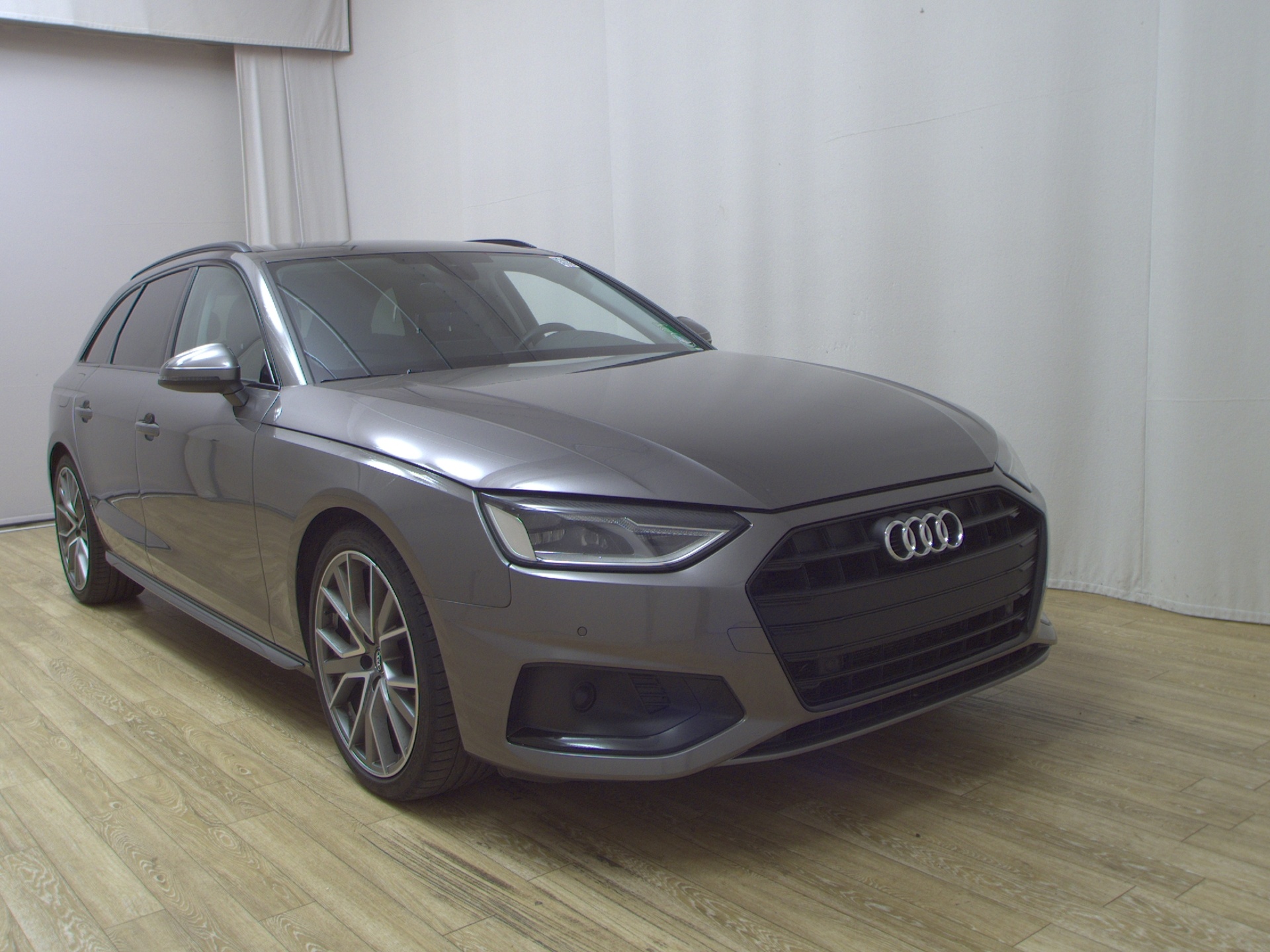 Audi A4 Avant 40 TDI advanced Navi LED B&O StHzg AHK 3