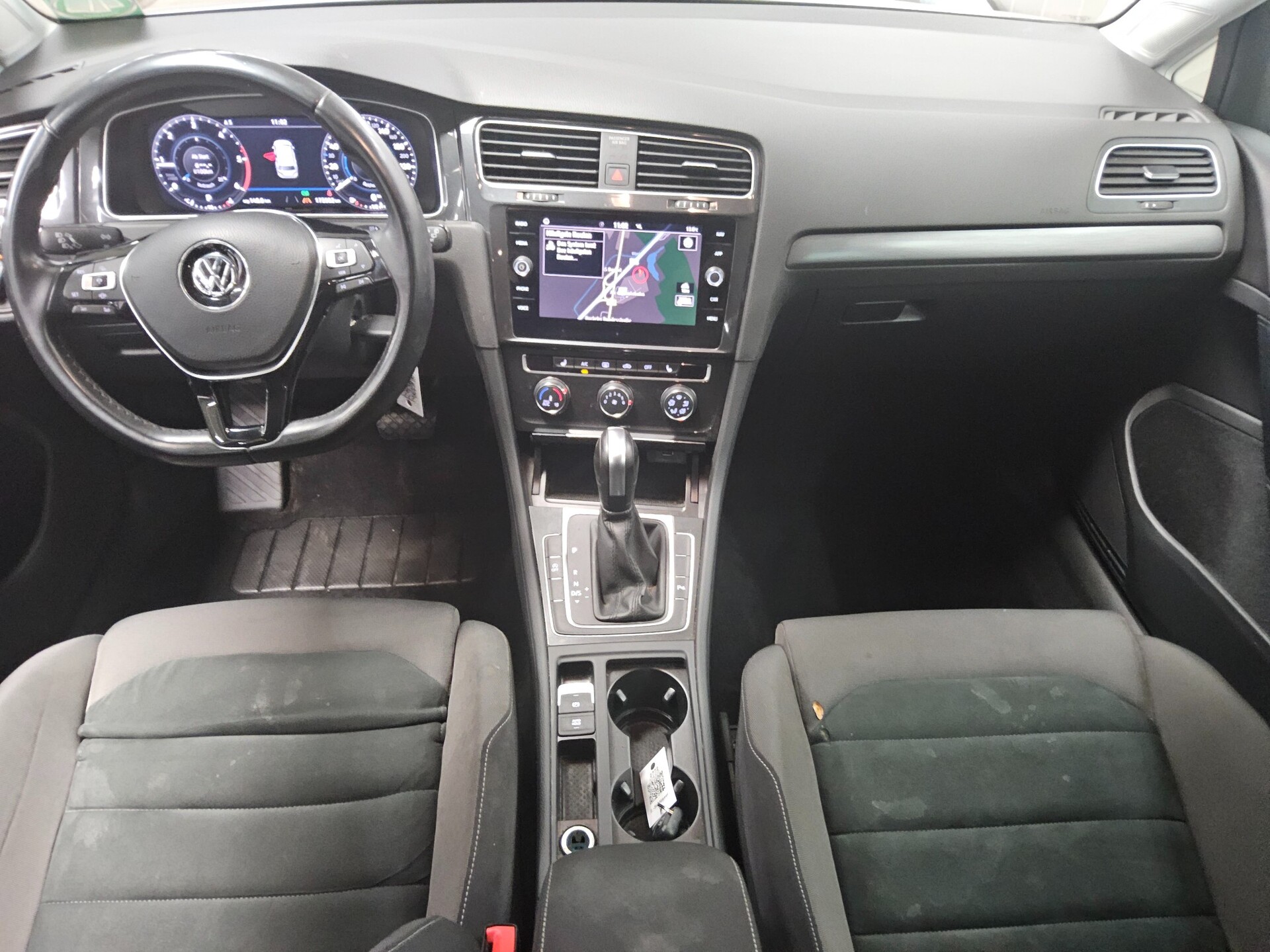 Volkswagen Golf-7 Var. 2.0 TDI Comf. Navi LED AID RFK 5