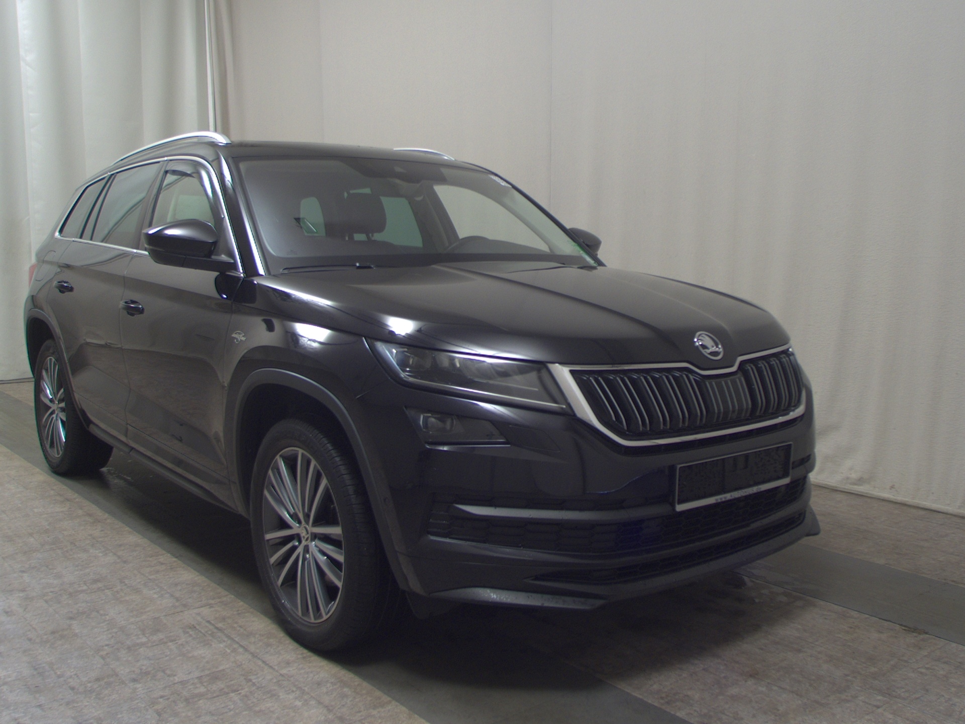 Skoda Kodiaq 2.0 TDI 4x4 L&K Navi LED vc Pano AHK 360° 3