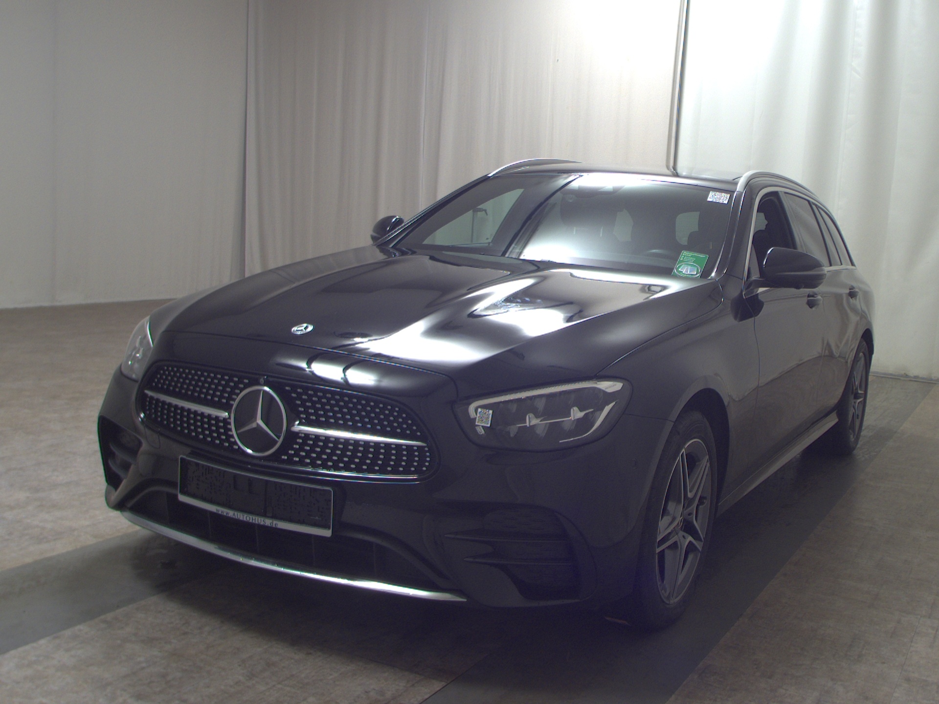 Mercedes-Benz E 300 T de 4M AMG-Line Navi LED Pano HuD 360° 2