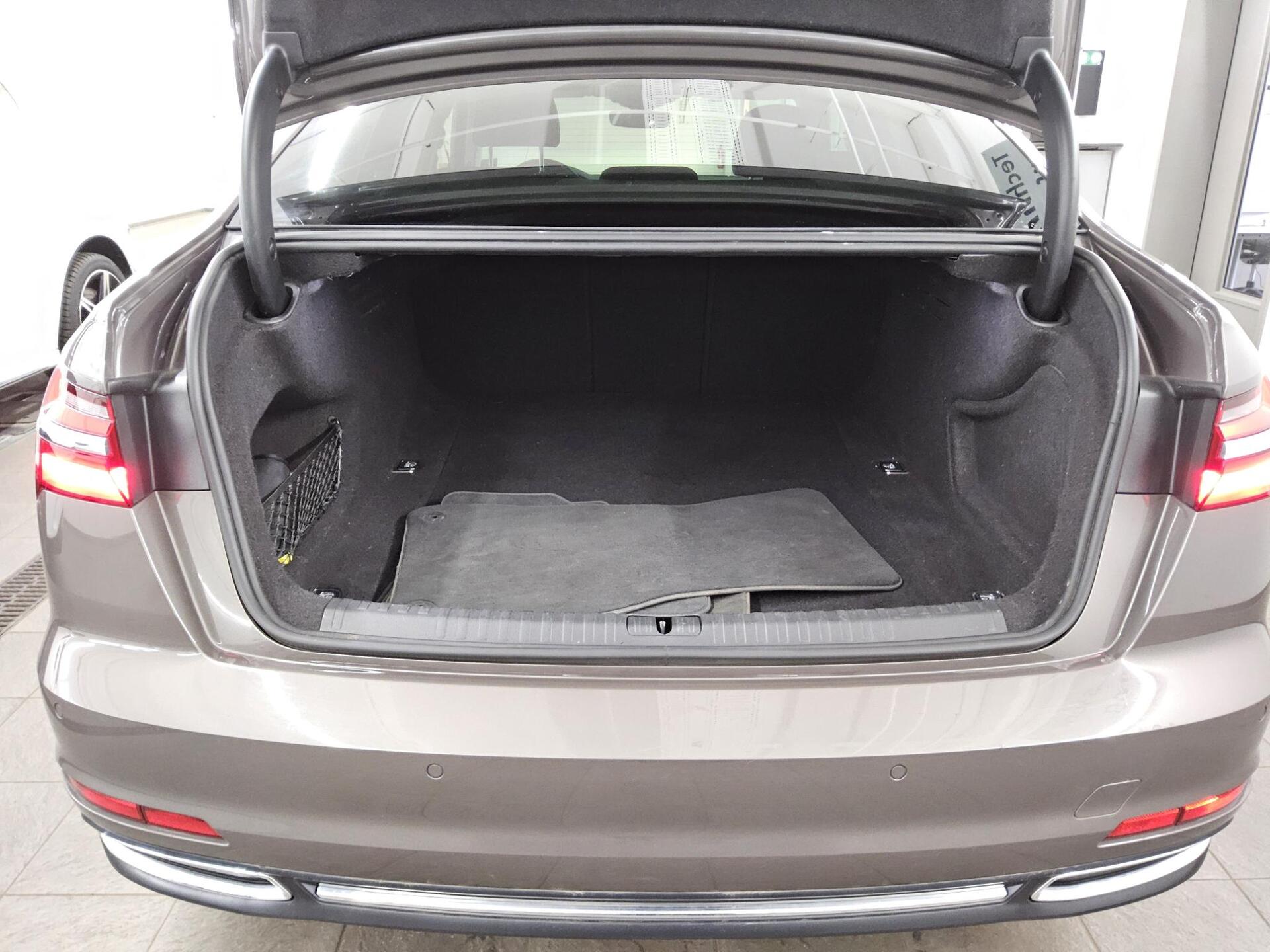 Audi A6 40 TDI Qu. sport Navi LED HuD Sound Shz 11